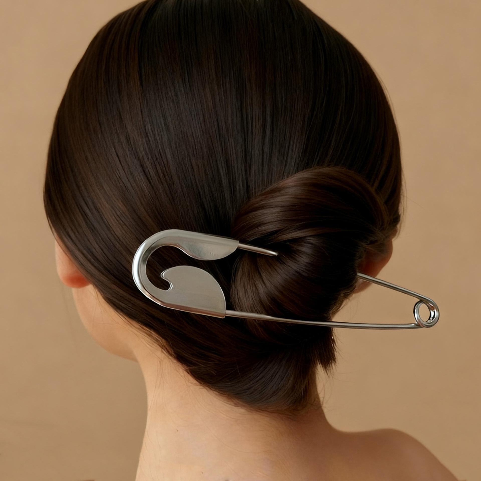 Simple and creative bright silver pin metal hairpin, large hair volume, stylish headwear on the back of the head