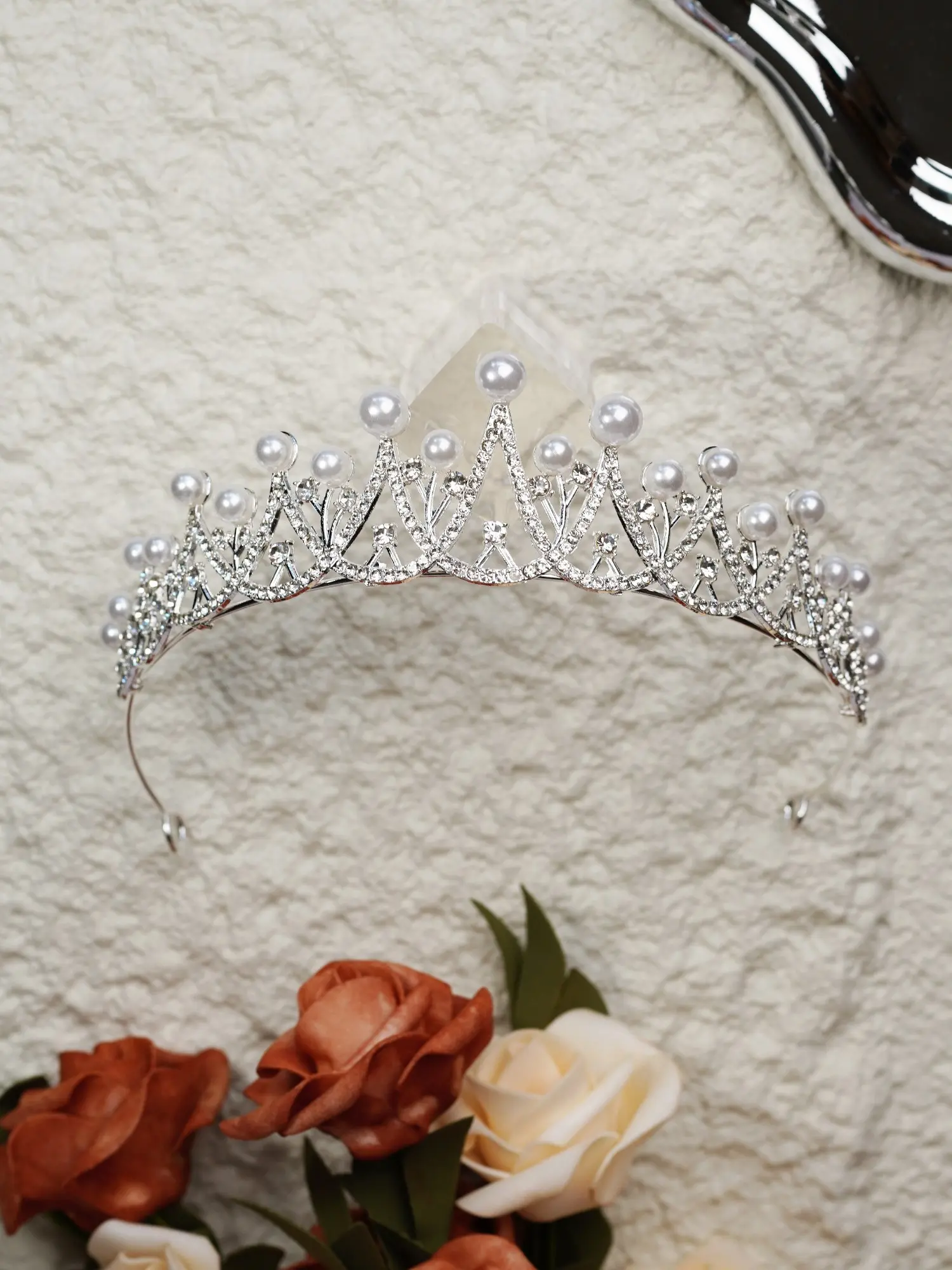 Princess Girl Crown Headband with Pearl-Like Design, Elegant Gift for Girls' Birthday, Performance, Party, Dance Event