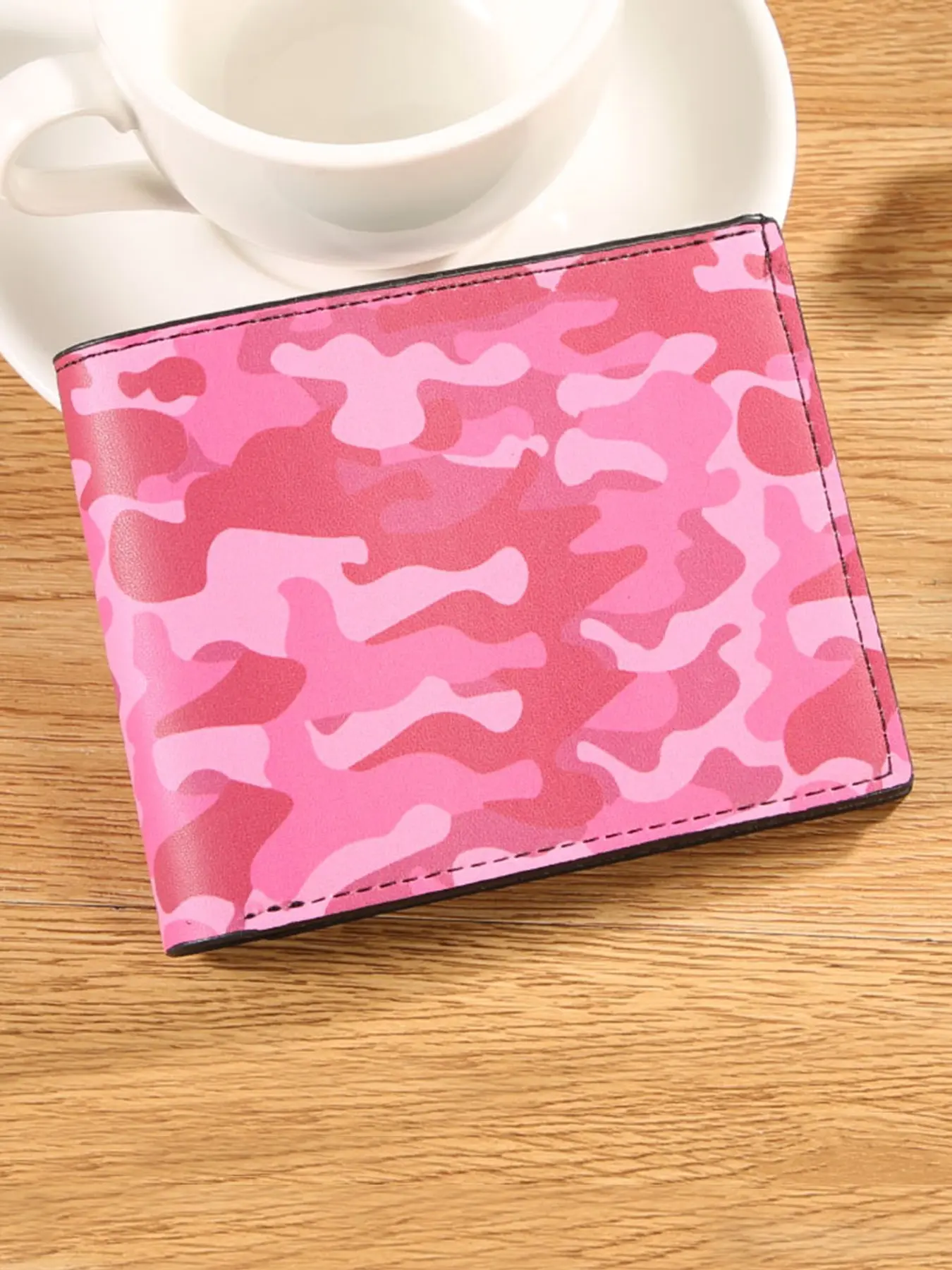 Camouflage Print Bi-Fold Wallet for Men and Women, PU Leather Short Wallet with Multiple Card Slots, Ultra-Thin Daily Travel Casual Wallet