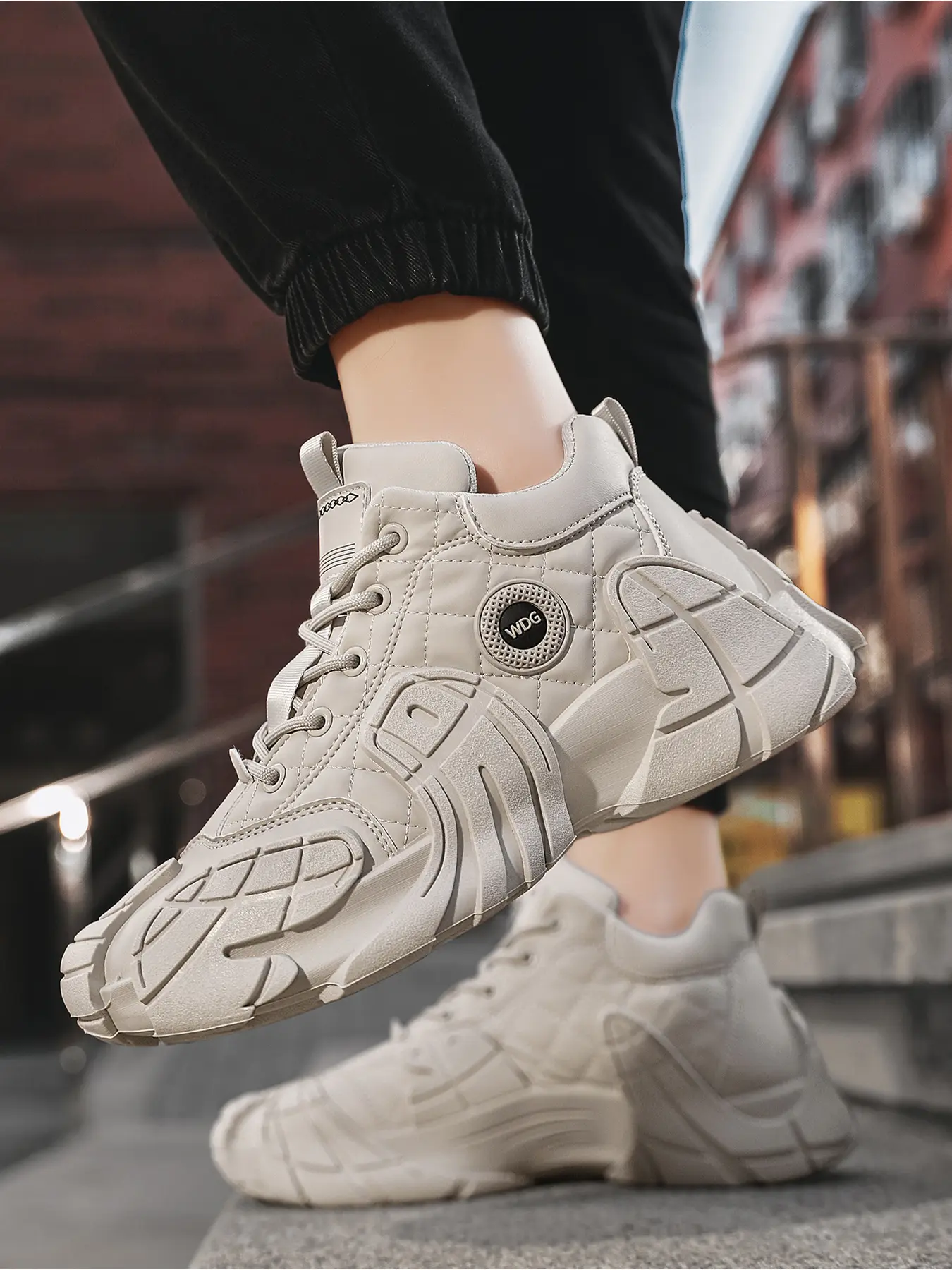 Men's Mid-Top Chunky Dad Sneakers, Quilted Water Resistant Platform Height Increasing Casual Shoes, Non Slip Wear Resistant Outdoor Hiking Work Boots