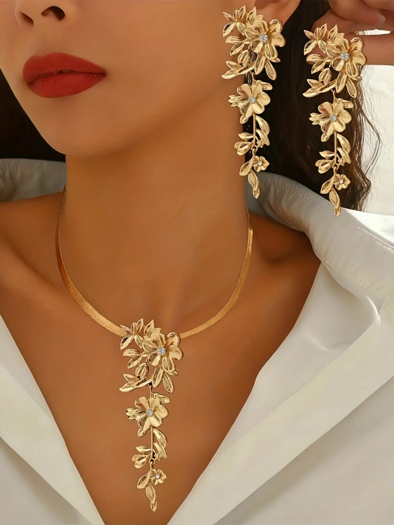 Floral Pendant Necklace and Earrings Set, Vintage Romantic Style, Snake Chain, Crystal Accent, Perfect for Evening Events