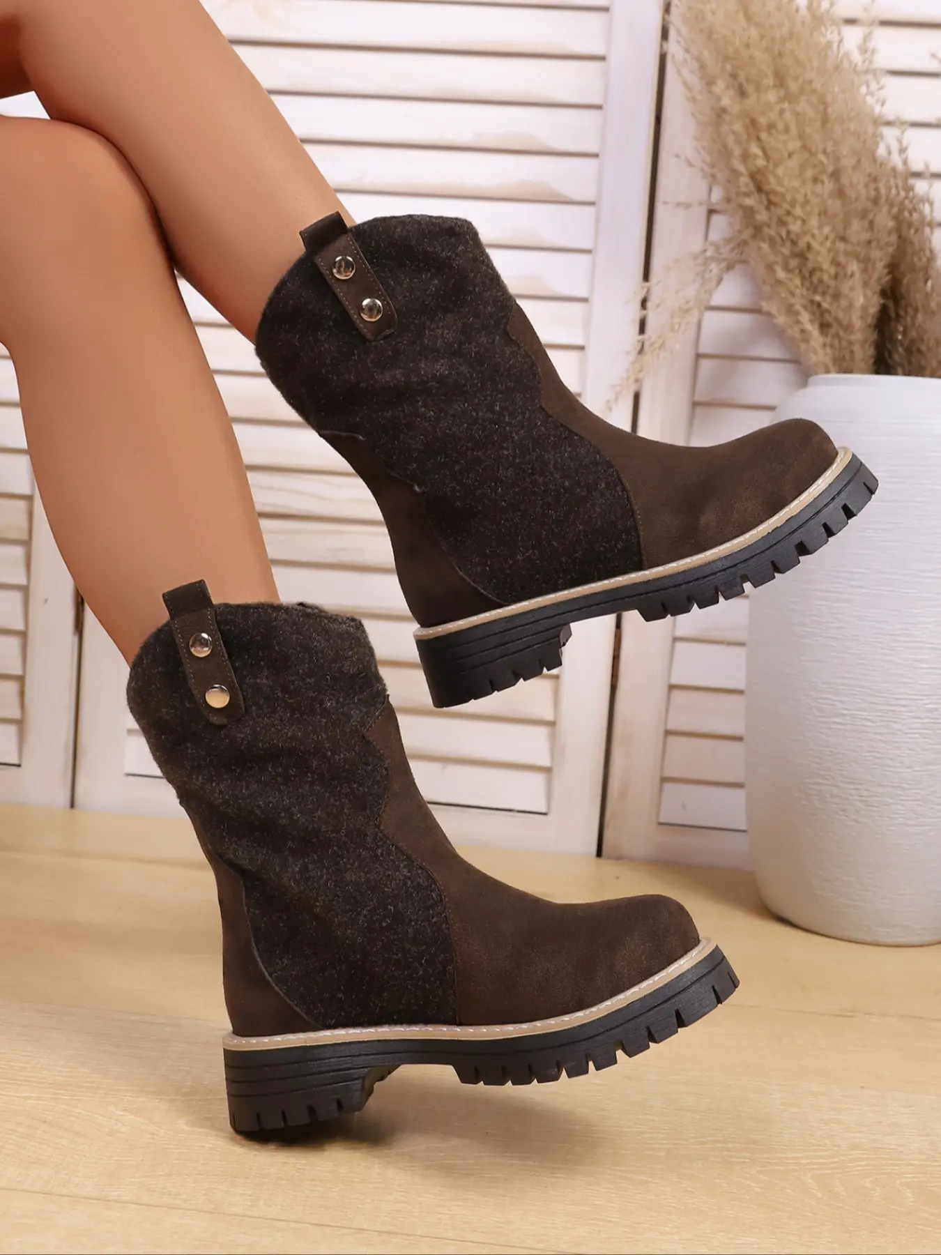 Women's Suede Wool Patchwork Mid Calf Ankle Boots, Round Toe Lug Platform Block Heel Booties, Metal Snap Decor Pull Tab, Warm Lining Non-Slip Thick Outsole Footwear, Winter Outdoor Casual Western Cowboy Short Boots