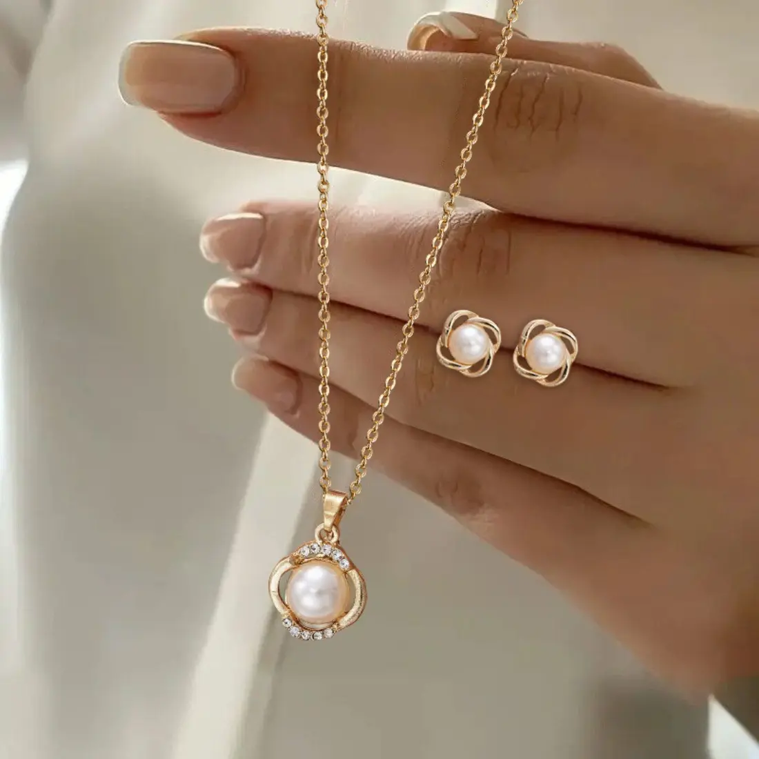Pearl Necklace and Earring Set for Women, Elegant Light Luxury Minimalist Jewelry Set, French Chic Temperament Design, Simple Versatile Niche Style Accessories, Trendy Daily Wear & Gift for Her