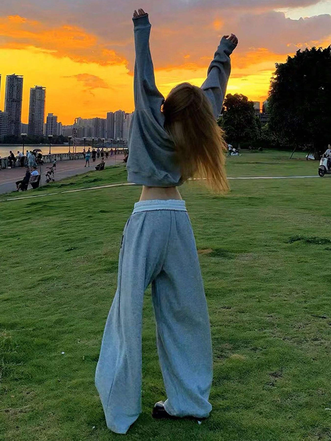 Women's Letter & Number Print Drop Shoulder Fitted Sweatshirt & Drawstring Waist Sweatpants Two-piece Set, Casual Fashion Cozy Breathable Two Piece for Daily Wear, Ladies Spring & Fall Clothes