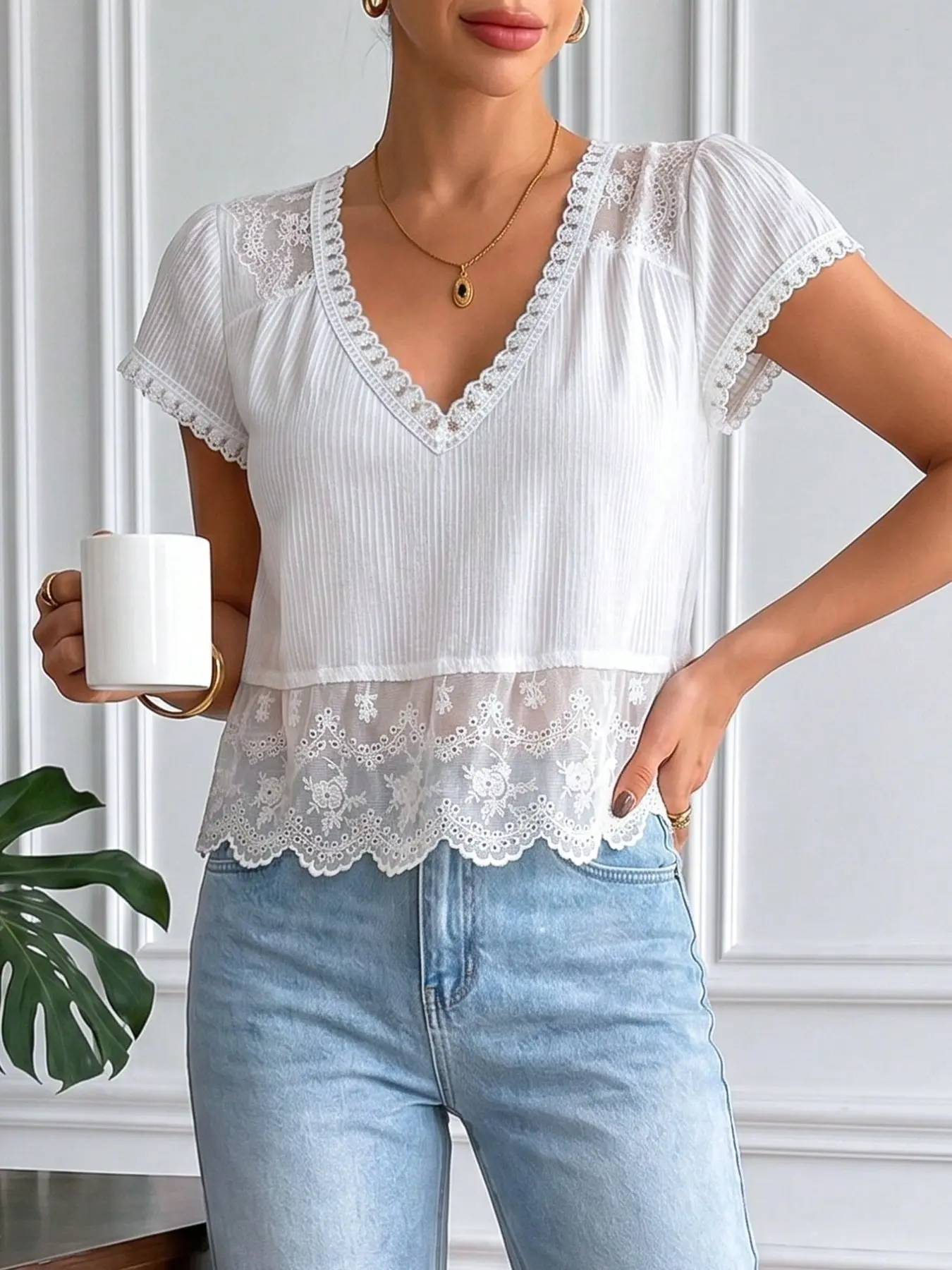 Embroidered hollow lace lace women's short shirt with pit texture fabric and back strap design, V-neck fly sleeve lace hem, short sleeved women's date shopping, home leisure, Casual, vacation versatile top Blouse