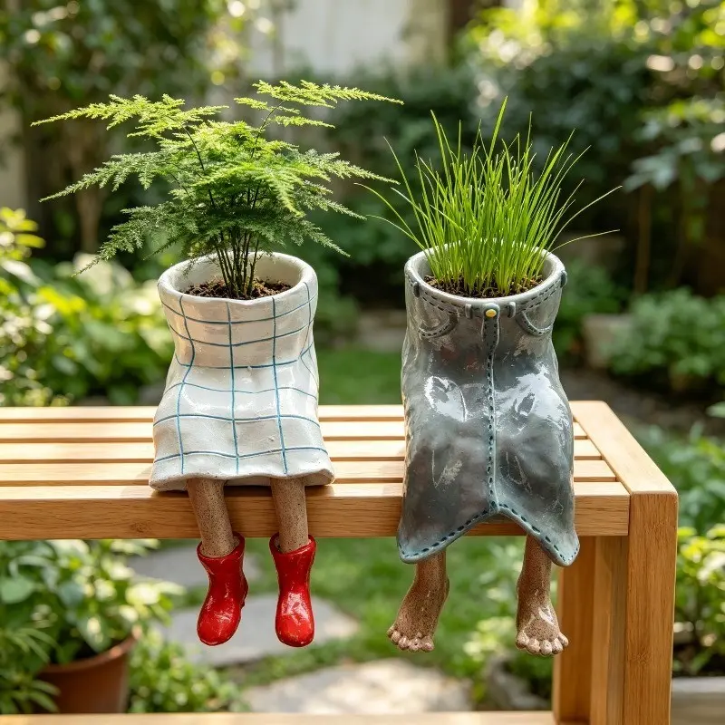 Cute Resin Hanging Planter with Rain Boot Design, Grid Seat for Succulents, Creative Desktop Pot, Home Office Decor, Unique Gift