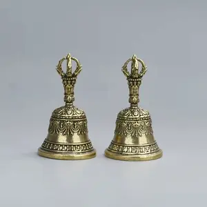 Two engraved hand-cranked brass bell ornaments, handcrafted rattling bells, healing brass bells, brass bell ornaments, clear and melodious chimes, festive decorative metal bell ornaments, suitable for healing-type soothing bells for relaxation, engraved a