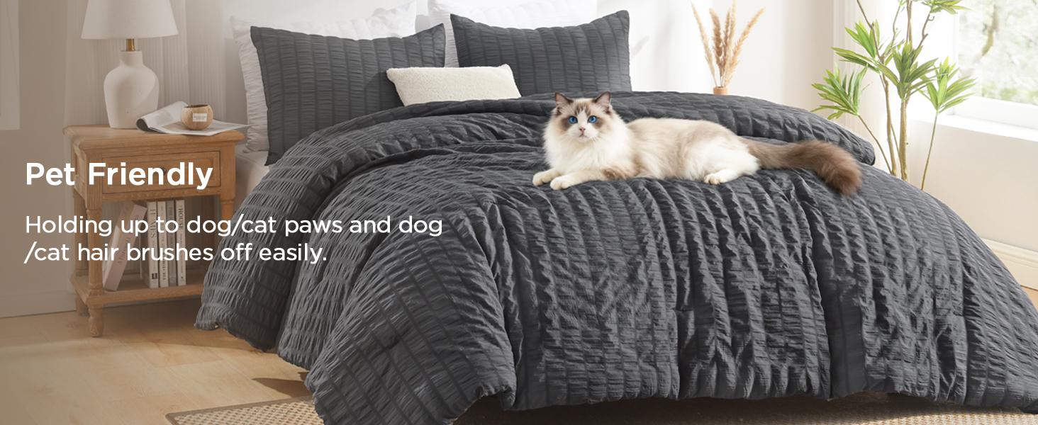 Seersucker King Comforter Set (104x90 inches), 3 Pieces - 100% Soft Washed Microfiber Lightweight Comforter with 2 Pillowcases, All Season Down Alternative Comforter Set for Bedding, Gray