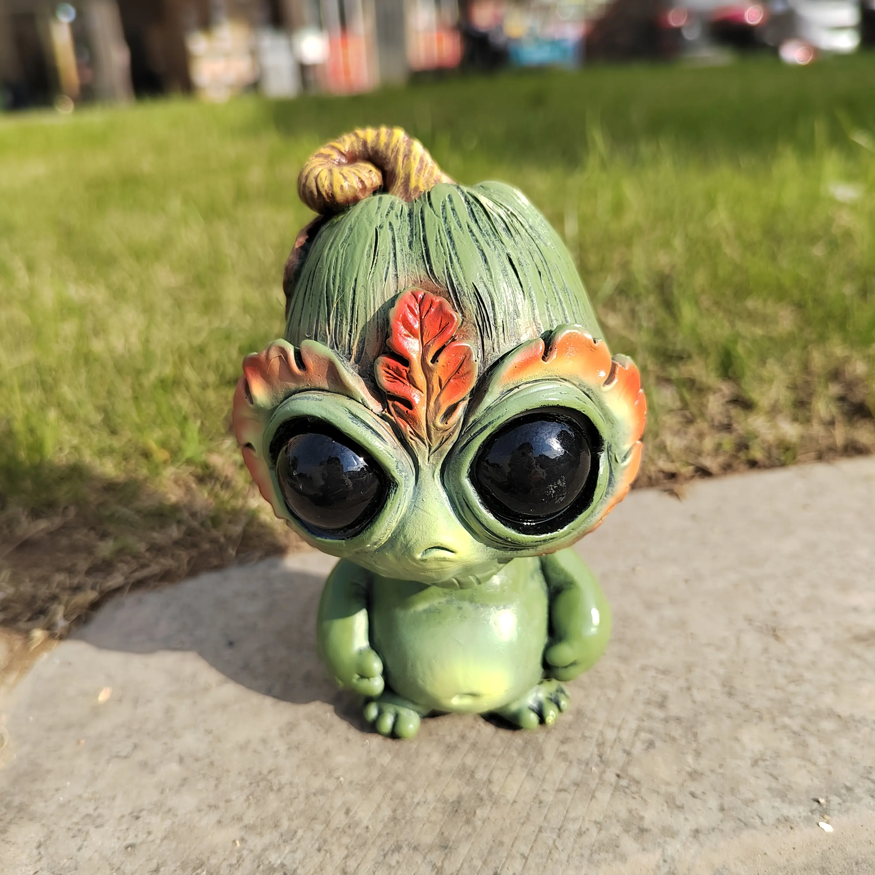 Whimsical Cartoon Alien Sprite 3D Resin Figurine - Halloween Decorations, Hanukkah Accent, Character Toy & Home Furnishings Pendant for Home/Garden