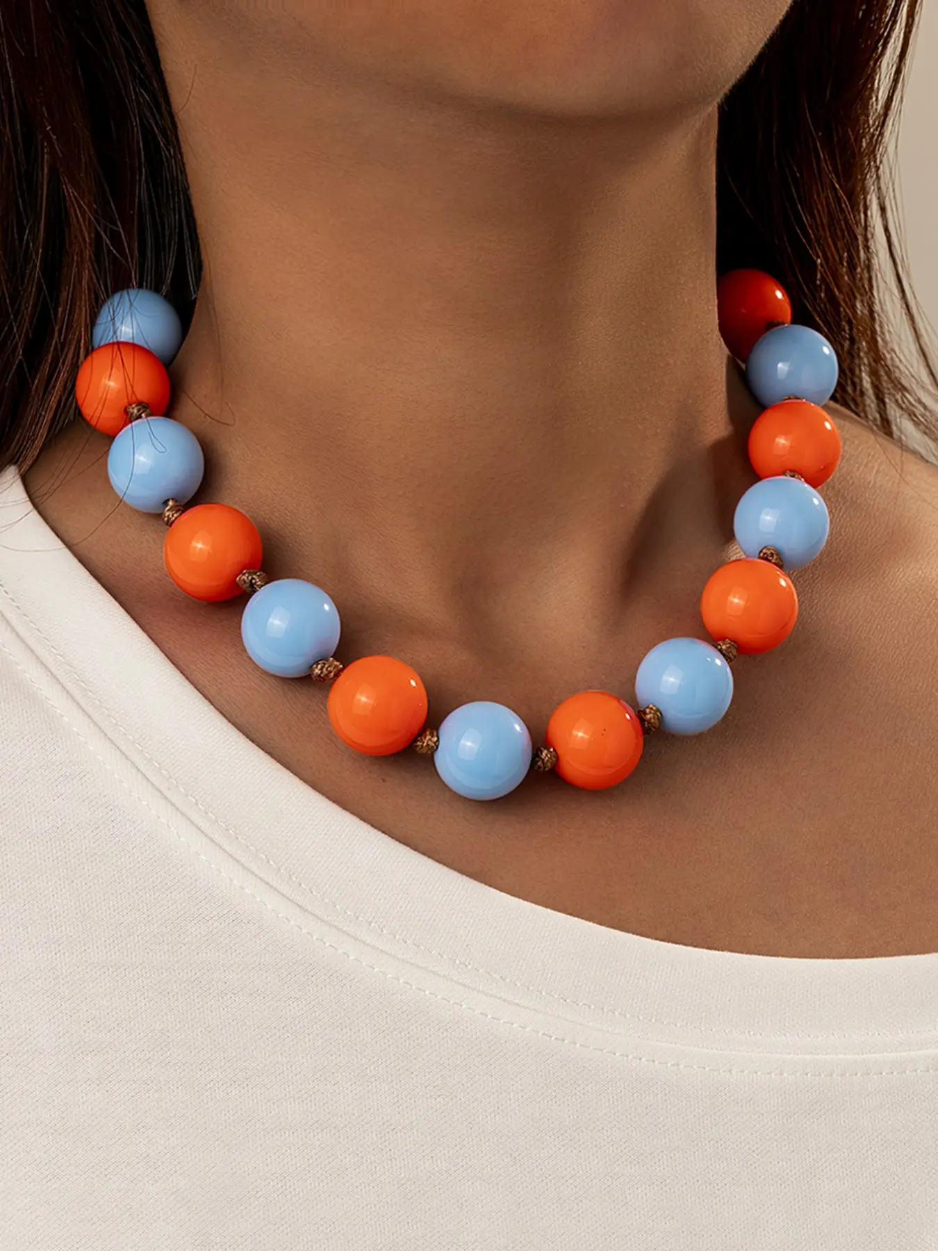 Vintage Color-Blocked Large Particle Acrylic Bead Choker, Chunky Short Necklace with Light Blue and Orange Color Matching, Daily Wear Accessory