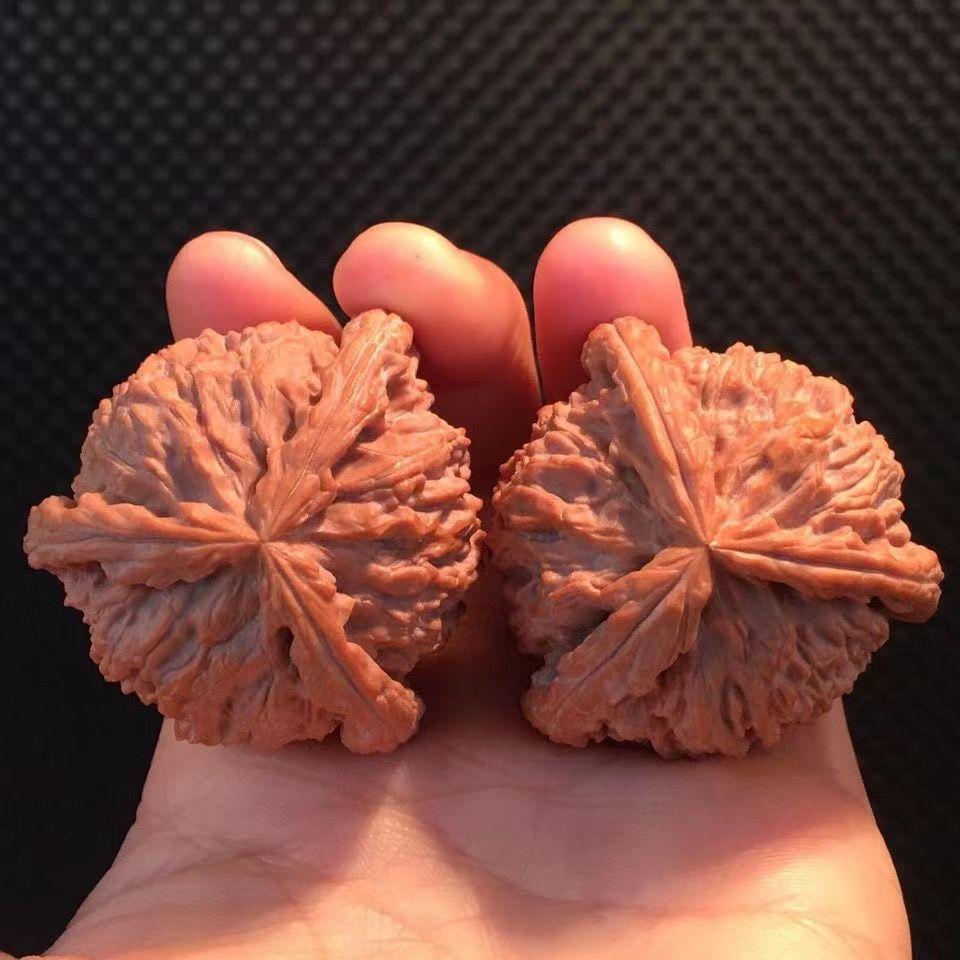 Peach Core Three-Sided Walnut No Splicing Lion Running Three-Path Stem Irregular Shape Toad Head Kirin Pattern Decor Ornaments