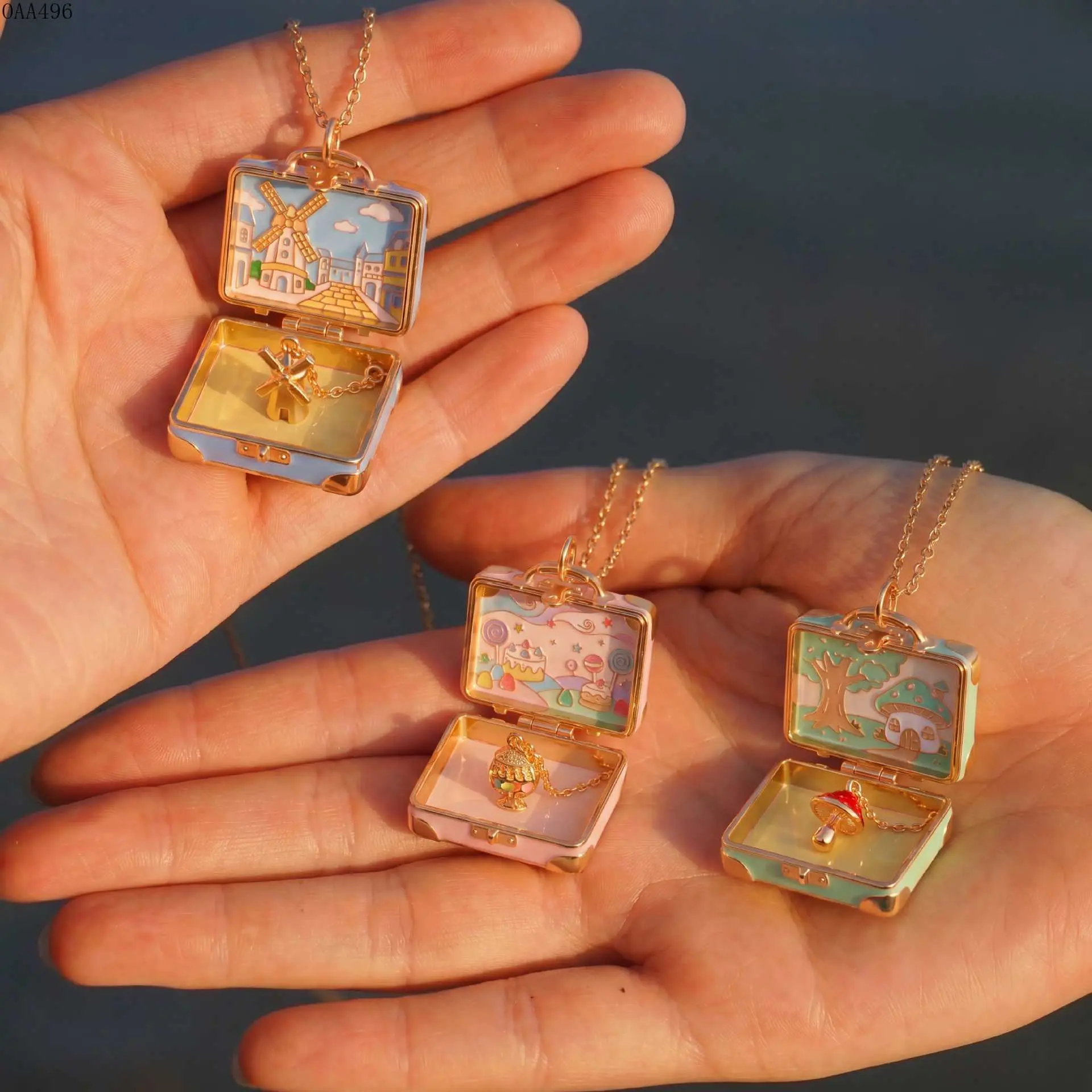 Women's Necklace Travel Suitcase Pendant Openable Enamel Charm Gold-Plated Alloy Chain Holiday Theme Jewelry for Everyday Wear and Gifting
