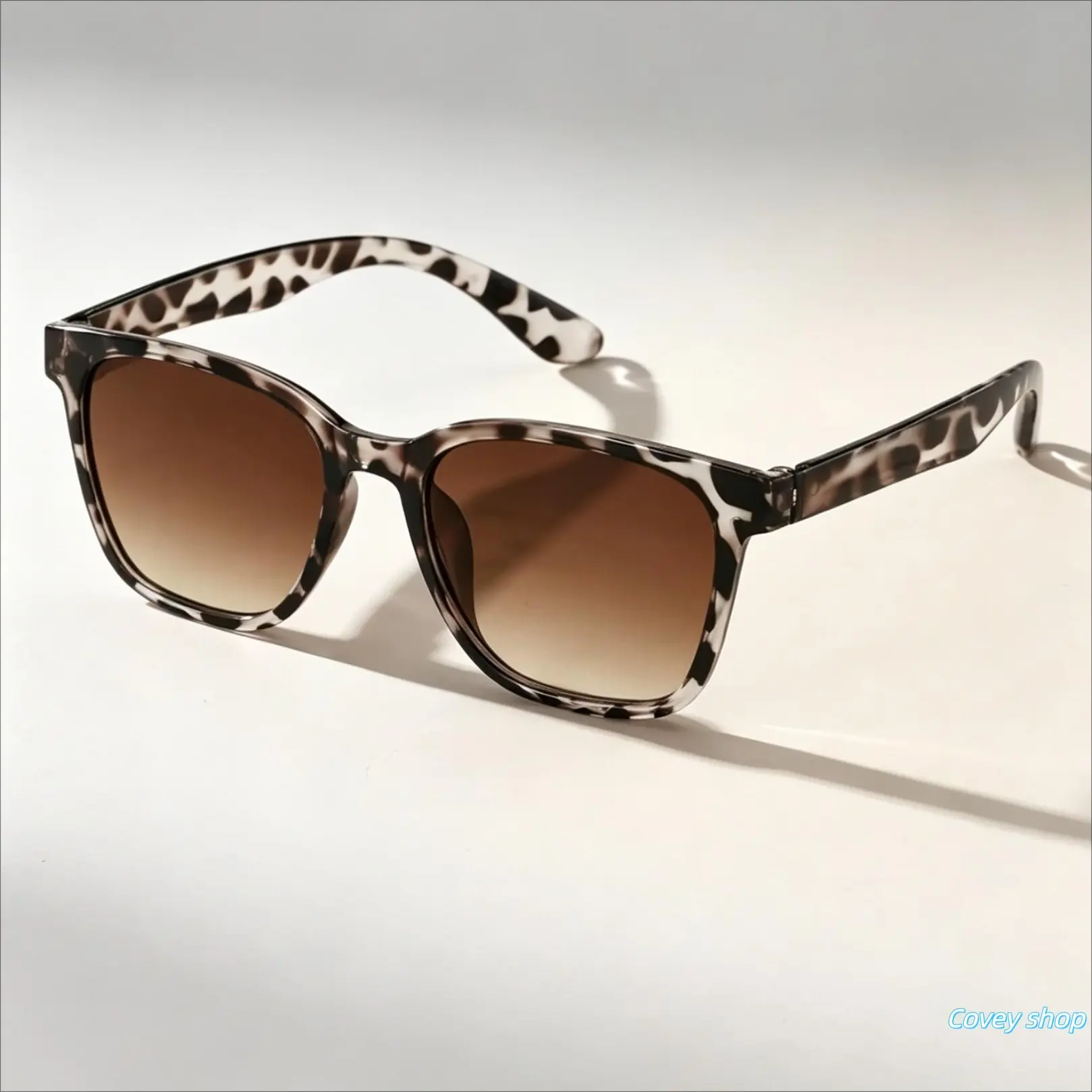 Unisex Vintage Leopard Print Square Sunglasses, Lightweight Plastic Frame Gradient Tinted Lens Shades, Durable Retro Eyewear For Daily Casual Outdoor Street Styling
