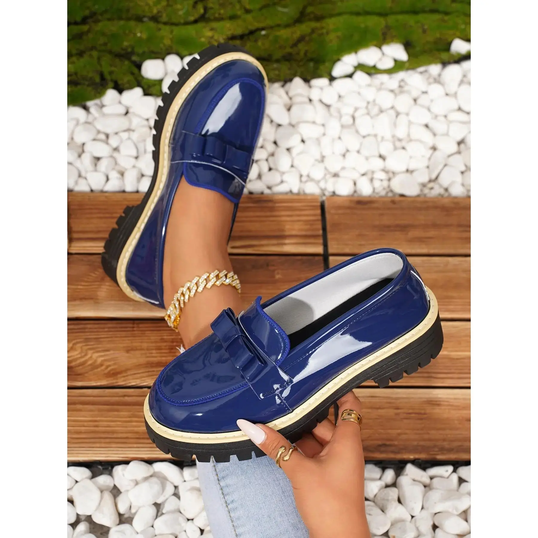 YYW1 Women's Fashion Glossy Leather Bowknot Loafers, Elegant Bow Decoration, Thick Sole Anti-Heel, Resistant Loafers, Three Available, Versatile Daily Wear, Comfortable and Durable