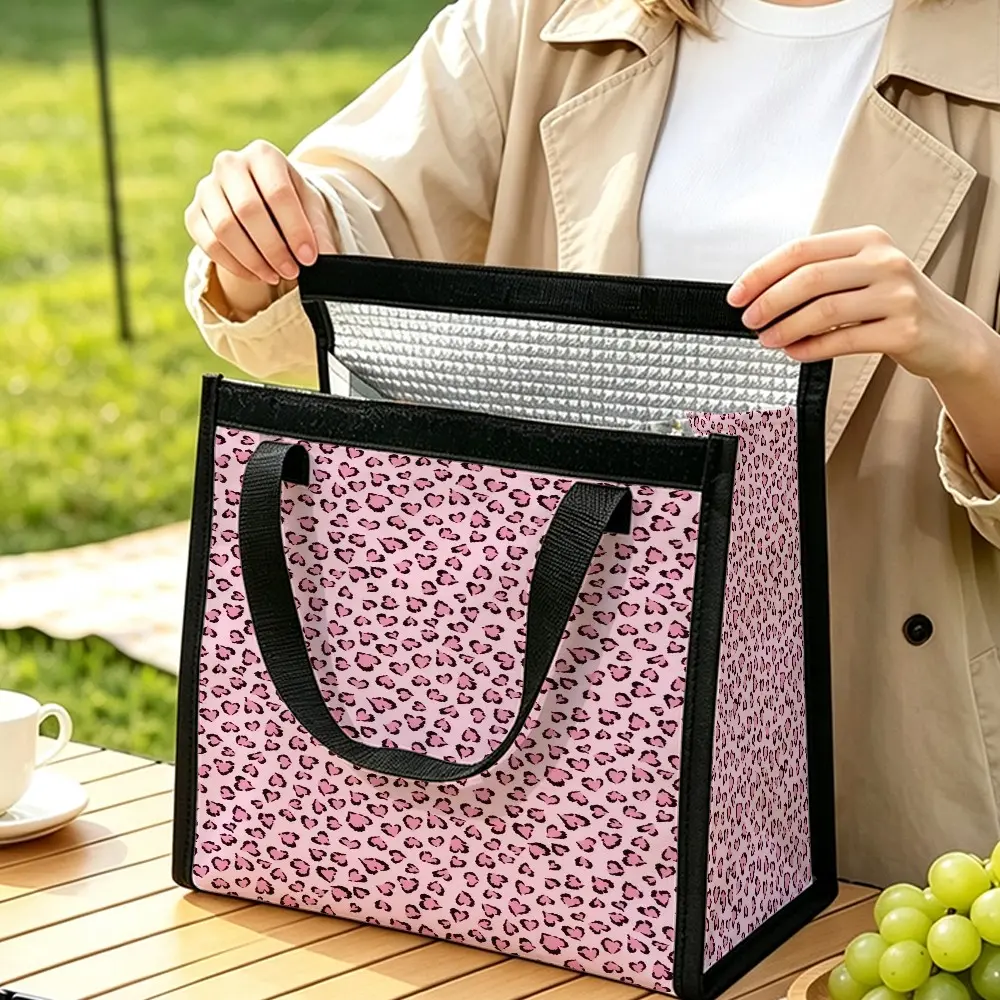 Sweet Cool Leopard Print Triangle Insulated Lunch Bag, Heatproof Lining, Ideal for Commuting, Picnics, Short Trips, Reusable
