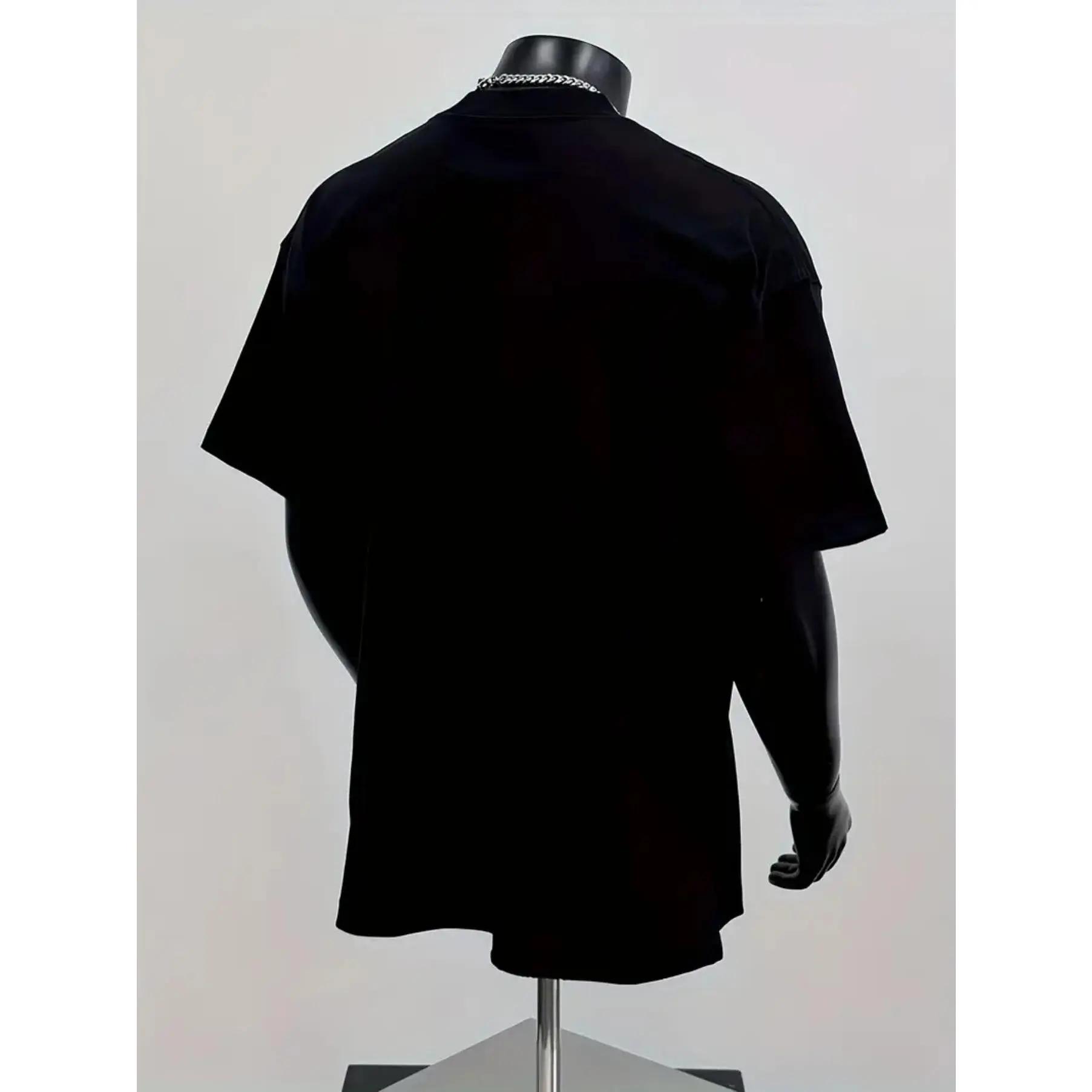 cotton gift T-shirt for mothers of 2026 graduates and mothers of 2026 senior students. Crew neck breathable top.