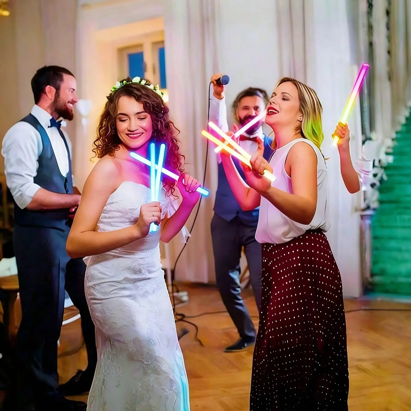 Vibrant Neon Glow Sticks, Multi-Color Light-Up Bracelets, No Power Needed, Perfect for Concerts, Dance Festivals, Parties, Fun Party Wear