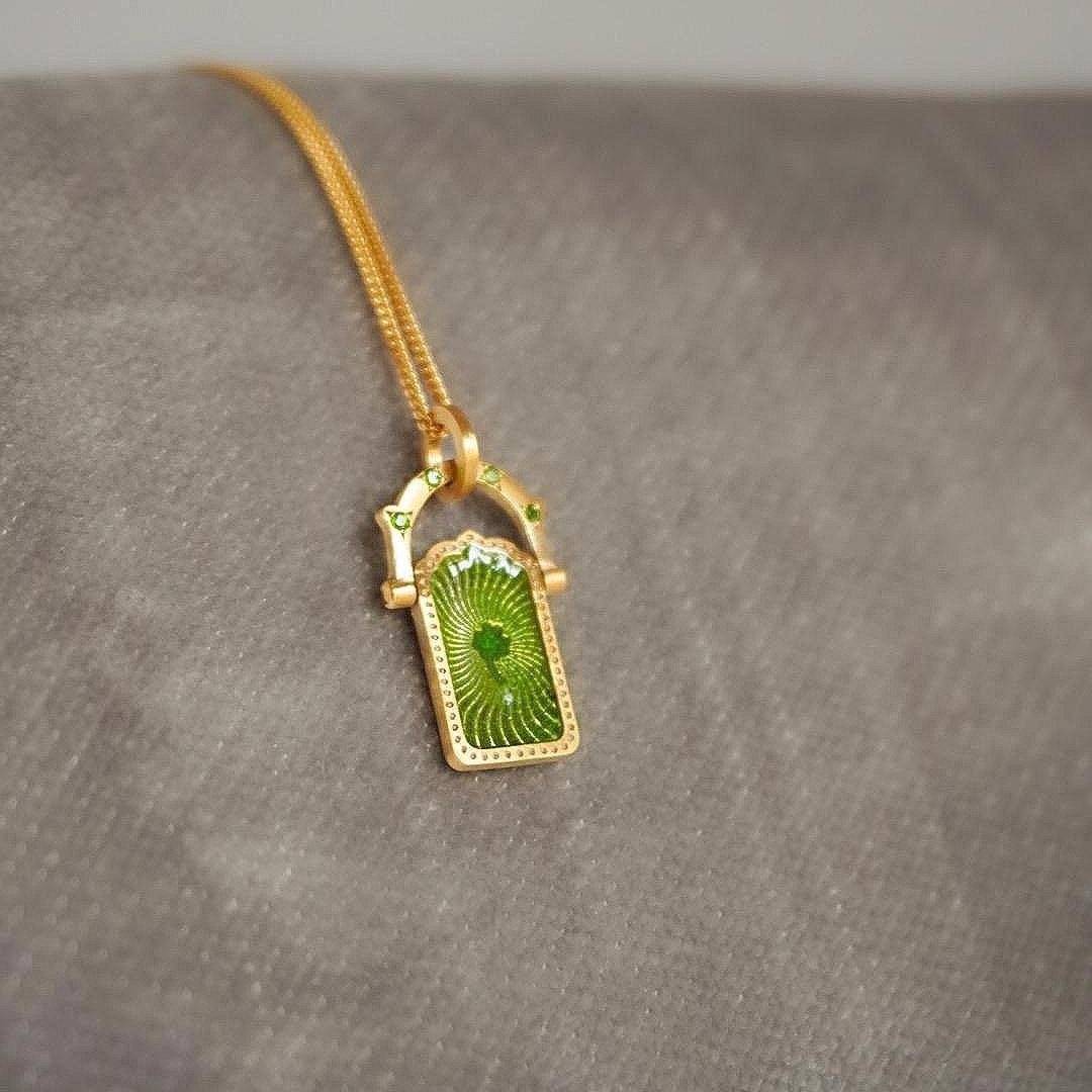 Tarot Shaking Necklace – Guardian Jewelry | Y2K Love Charm Necklace, Titanium Steel Vacuum Furnace, Tarnish-Free Hypoallergenic, High Color Retention, Waterproof Daily Wear, Boho Protection Gift for Her