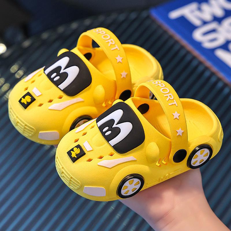 Boys' New Cartoon Car Design Closed-Toe Clogs Non-Slip Soft Sole Sandals Boys Ombre Slide Kids Classic Baseball Kids' Crocband Cruiser Flames