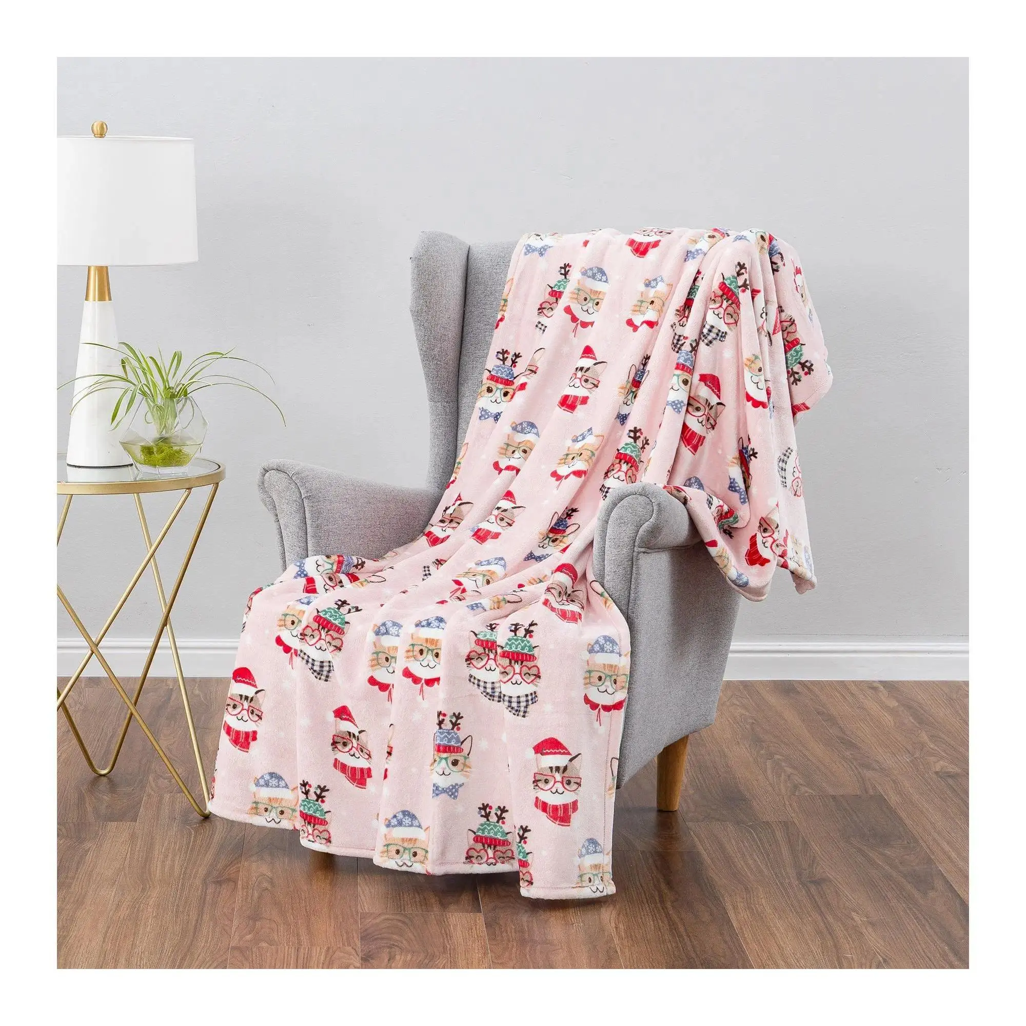 Pink Christmas Cute Cat Flannel Throw Blanket, Xmas Santa Hat Reindeer Kitten Print Soft Plush Cozy Blanket for Sofa Bedroom Couch Dorm Holiday Home Decor, Christmas Birthday Gift for Cat Lovers Girls Family All Season Warm Nap Blanket