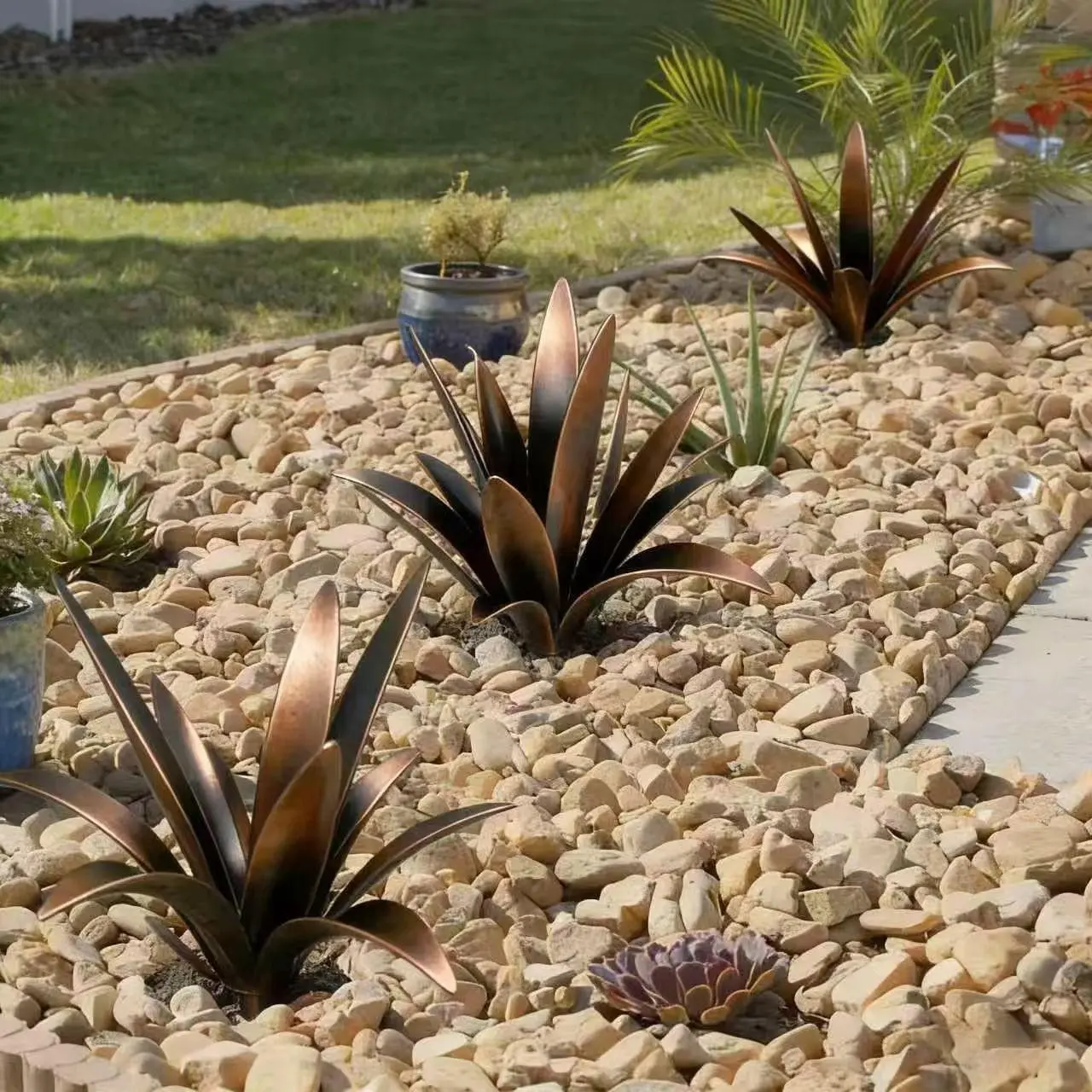 Two Sizes/Set Agave Plant Sculptures, Garden Courtyard Art Decor, Weather-Resistant Outdoor Statues, Rustic Style Metal Statues, Statue Decorations, Garden Accessories, Garden Sculptures And Decor, Weatherproof Statue