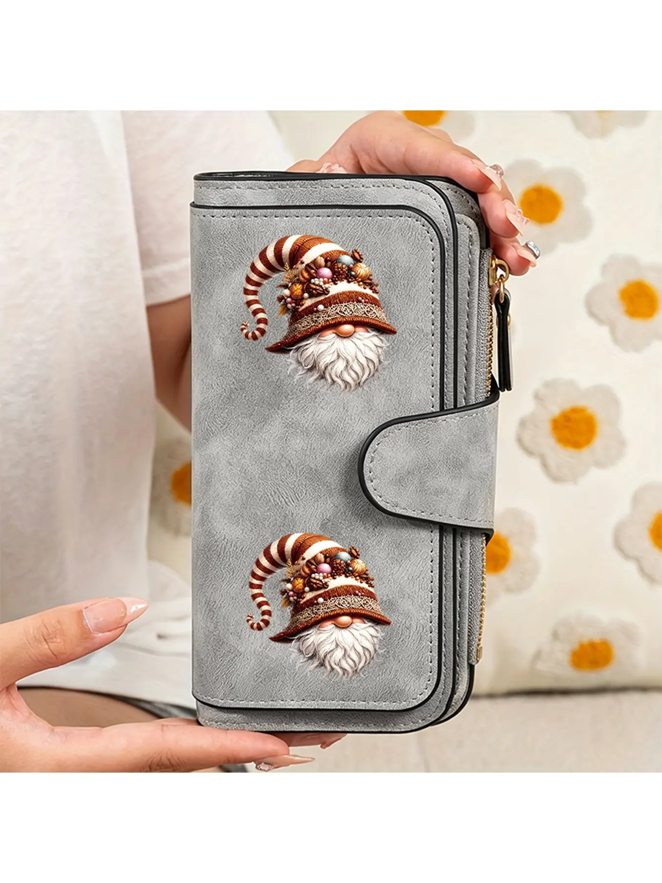 A Christmas themed women's wallet with a unique Santa Claus pattern decoration, suitable for daily travel and vacation trips. It is an excellent Christmas gift/decoration for women's long wallets