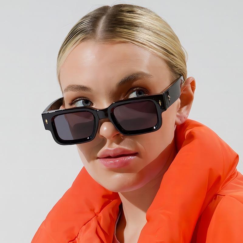 2pcs Retro Square Fashion For Women Men Thick Frame Anti Glare Sun Shades For Party Beach Travel Fashion Glasses wrap around Modern Trendy Sunglasses 2pcs Retro Square Fashion For Women Men Thick Frame Anti Glare Sun Shades For Party Beach Travel Fashion Glasses wrap around Modern Trendy Sunglasses