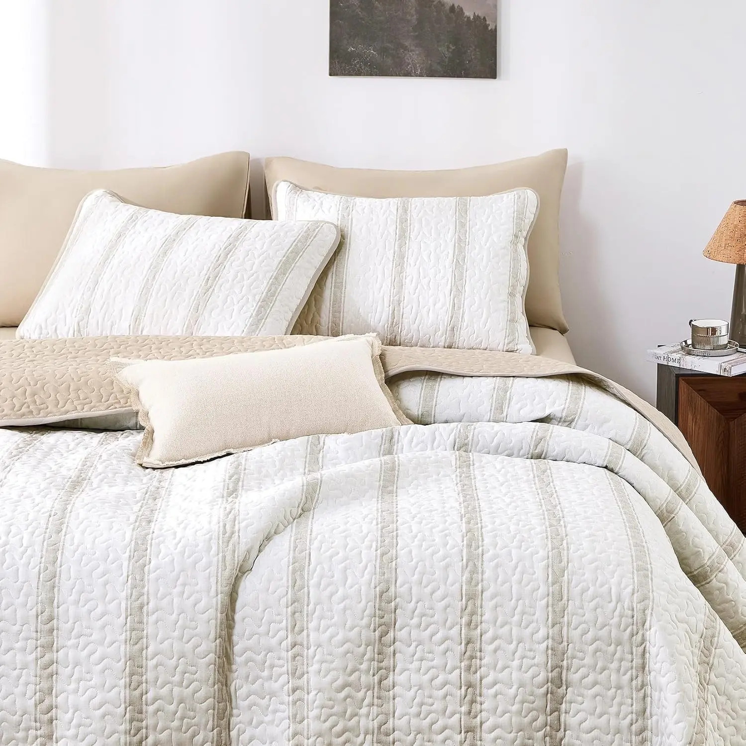 Wake In Cloud - Striped Set, Farmhouse Style with Vintage Stripe Pattern, Reversible Lightweight Bedspread Coverlet, 3 Pieces, Taupe Beige, Twin/Twin XL Size