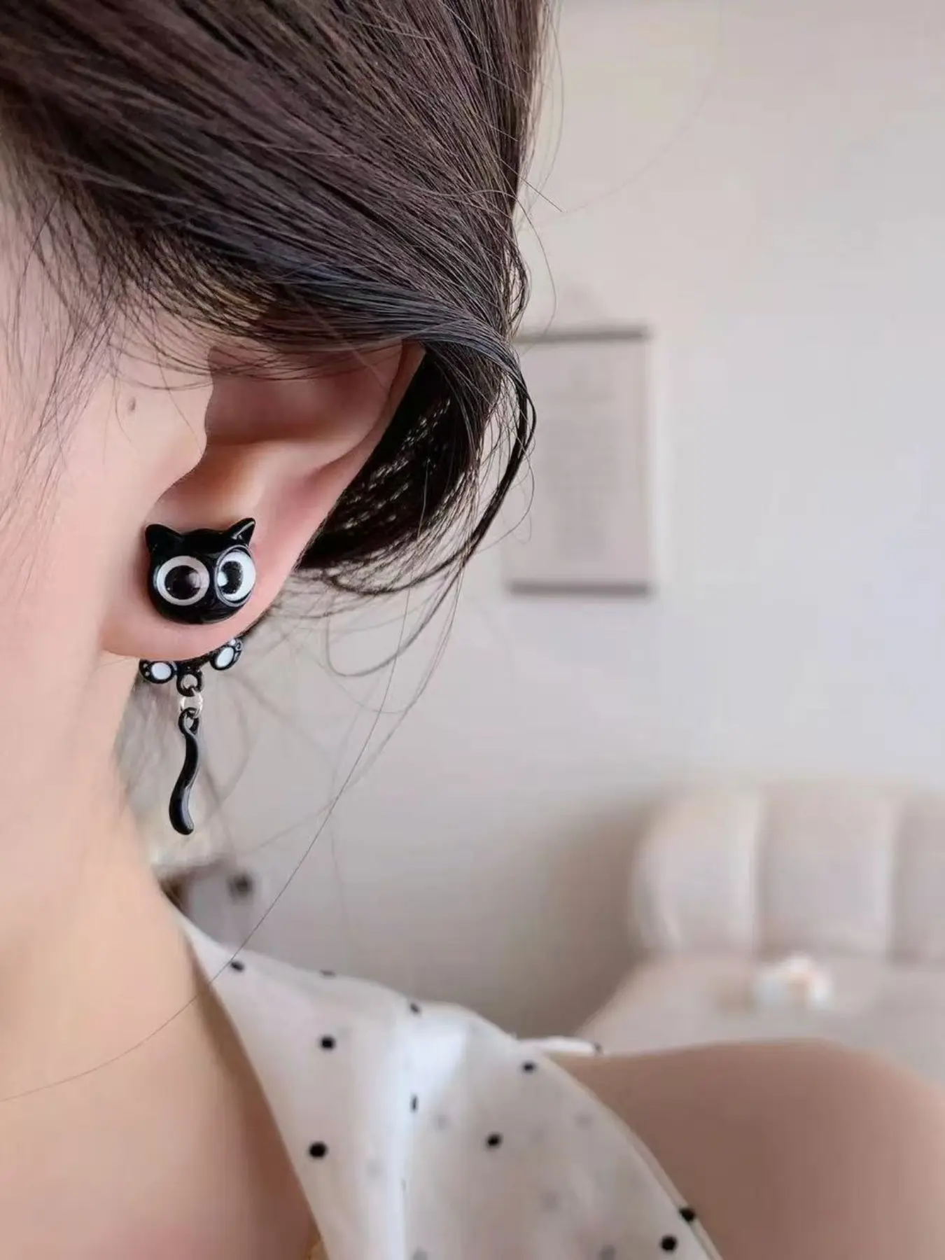 Cute Cat Stud Earrings, Fashion Earrings, 3D Cartoon Cat Face with Moving Tail, Funny Whimsical Animal Design, Lightweight Playful Jewelry for Women