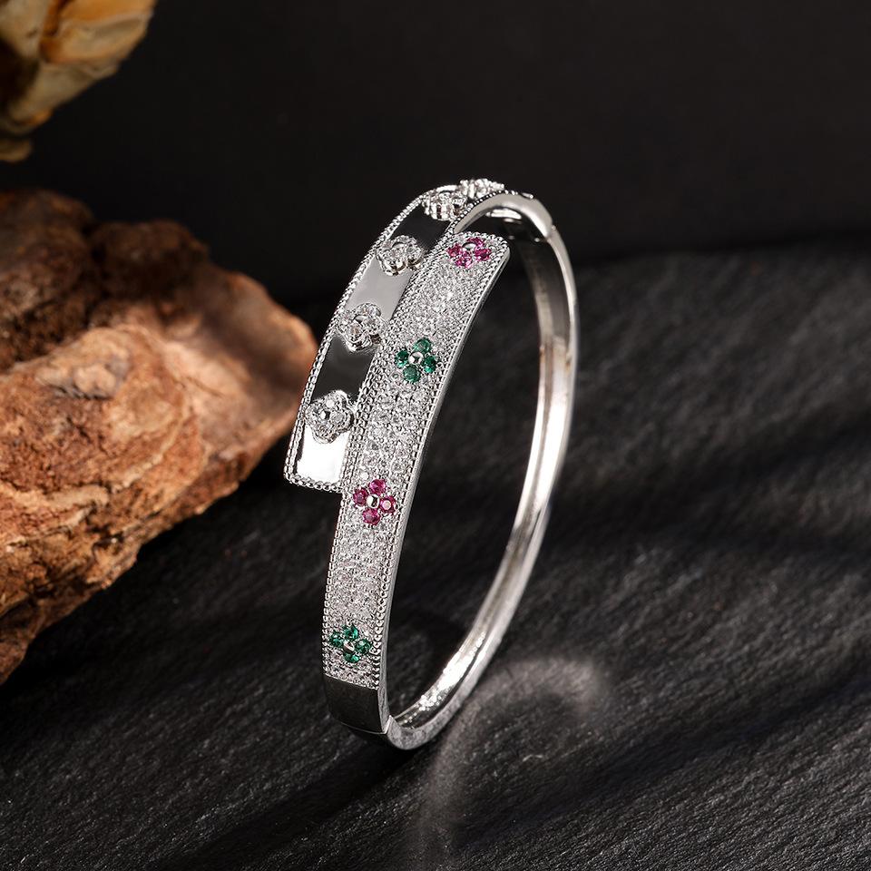 Korean-Style Four-Leaf Flower Bracelet, Fashionable And Sweet, Inlaid With Colorful Zircon Flowers, Simple And Elegant, Light Luxury Women'S Copper Jewelry