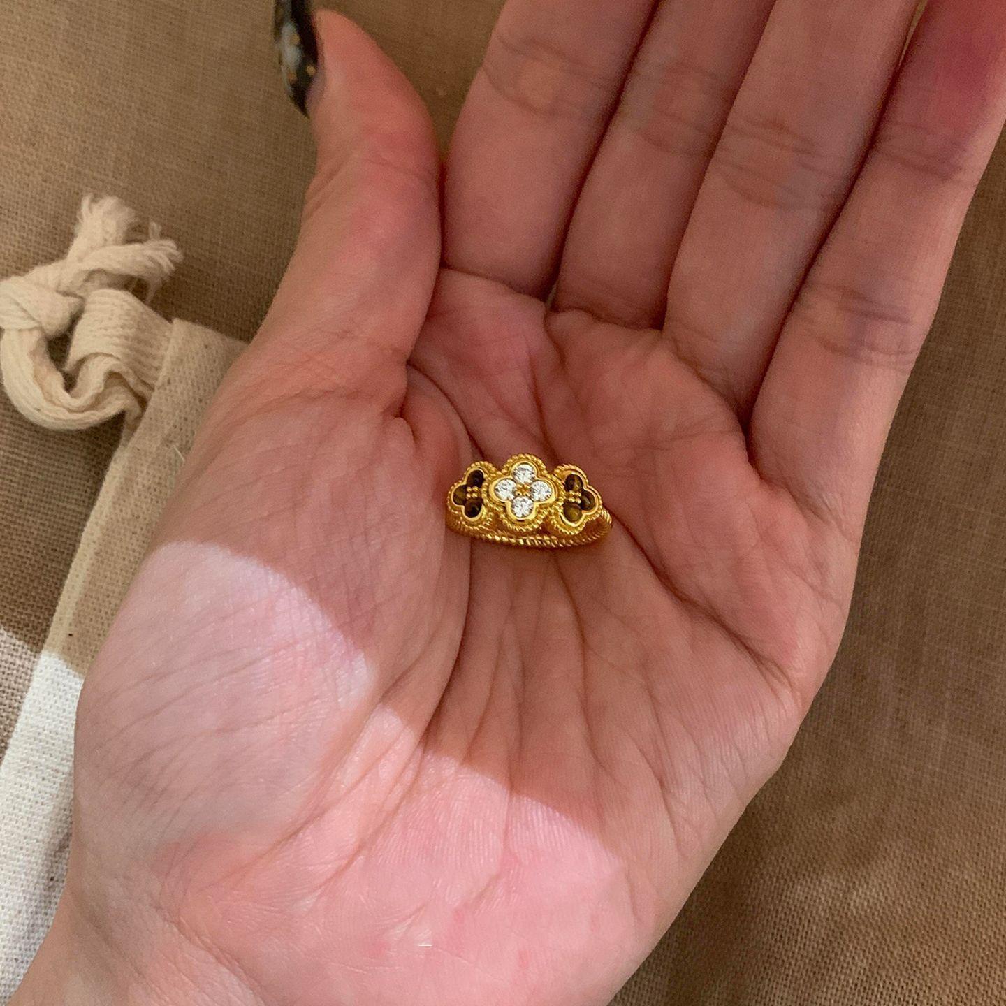 Vintage Flashy Amber Four-Leaf Flower Ring for Women, European and American Style, Elegant and Versatile, Exquisite Open-Ended Index Finger Ring, Gift