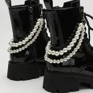 2 Pack Faux Pearl Boot Charm Chains, Elegant Removable Pearl Shoe Ornament Clips, Decorative Plastic Pearl Chain Accessories for Women Ankle Boots High Heels Decor