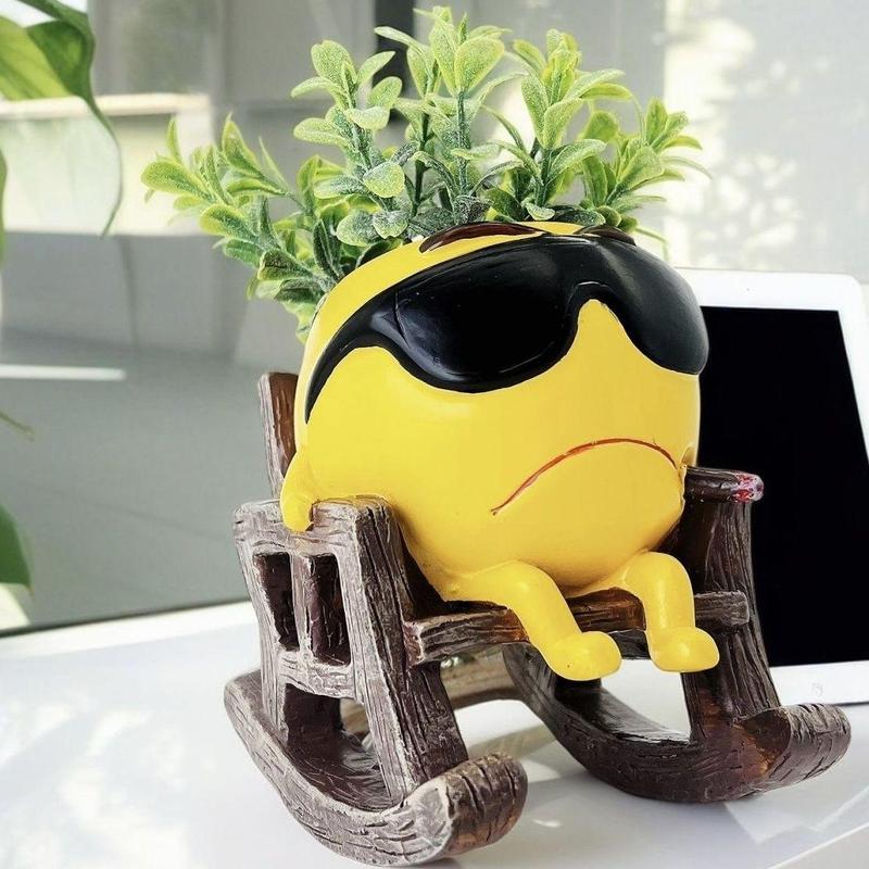 Vase aus Kunstharz im Cartoon-Design, süße Stuhl-Design-Vase mit Abflussloch, dekorativer Blumentopf für den Schreibtisch im Home Office, Wohndekor, Ornamente_voghion.com