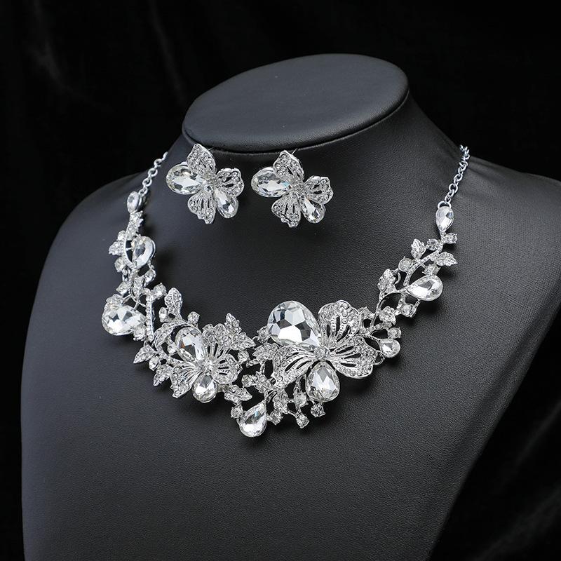 Exaggerated Necklace and Earring Set for Women, Fashionable Popular Alloy Chain with Flower Design, Bridal Accessory