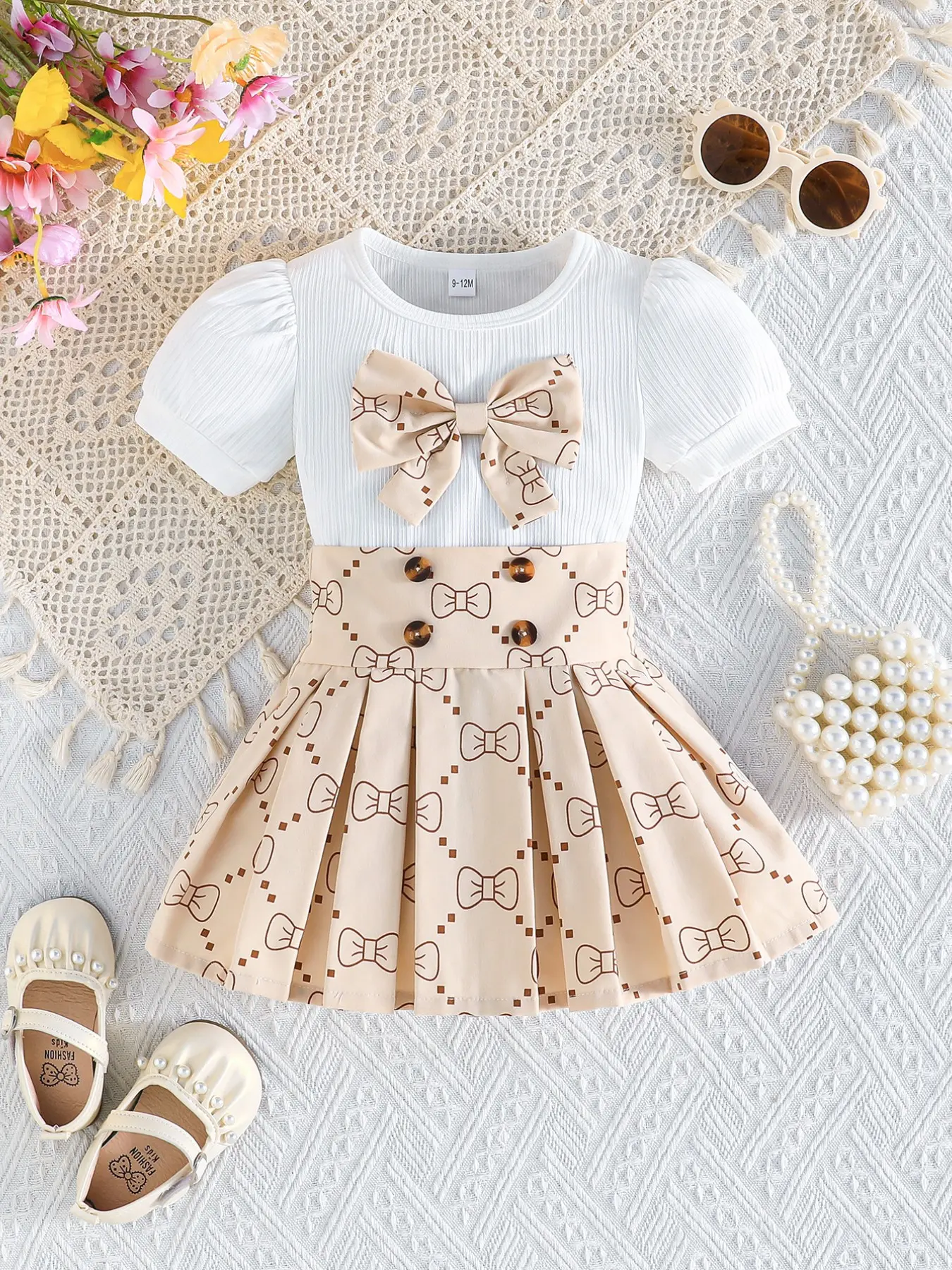 Baby Girl Bow Pattern Two-Piece Set, Soft Lightweight Stretchy Fabric, Decorative Front Bow Top & Pleated Short Skirt, Suitable for Infant 6-36 Months, Clothes for Parties & Shopping, Summer Outfit, Various Color Options