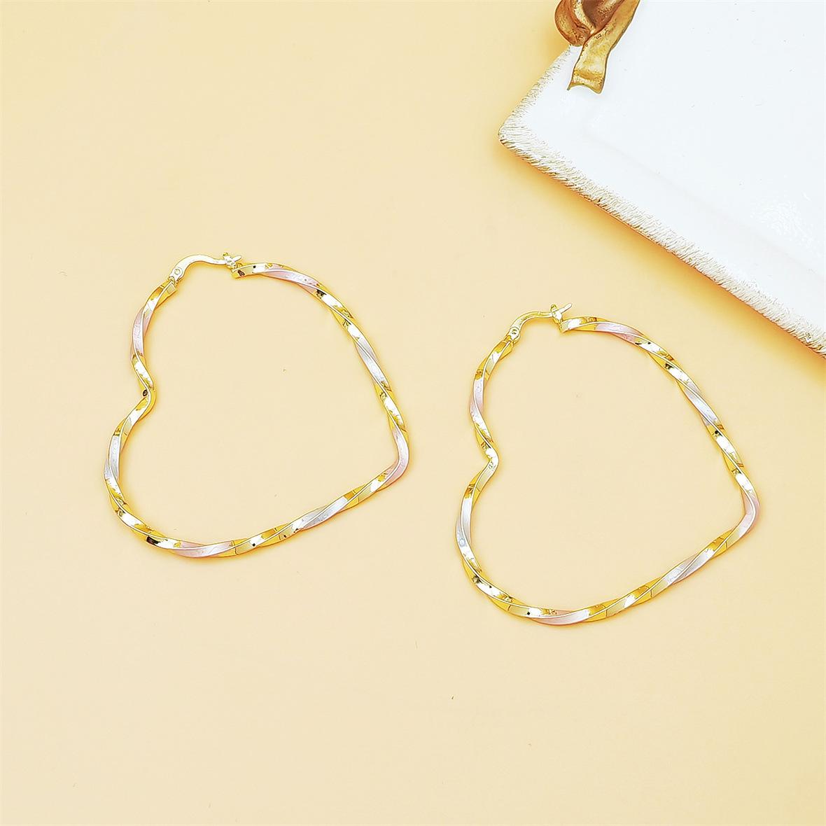 18K Gold Plated Heart Twist Hoop Earrings for Women, Minimalist Geometric Open Hoop Design, Simple Chic Korean Style Jewelry, Lightweight & Elegant for Daily Wear, Parties & Everyday Outfits