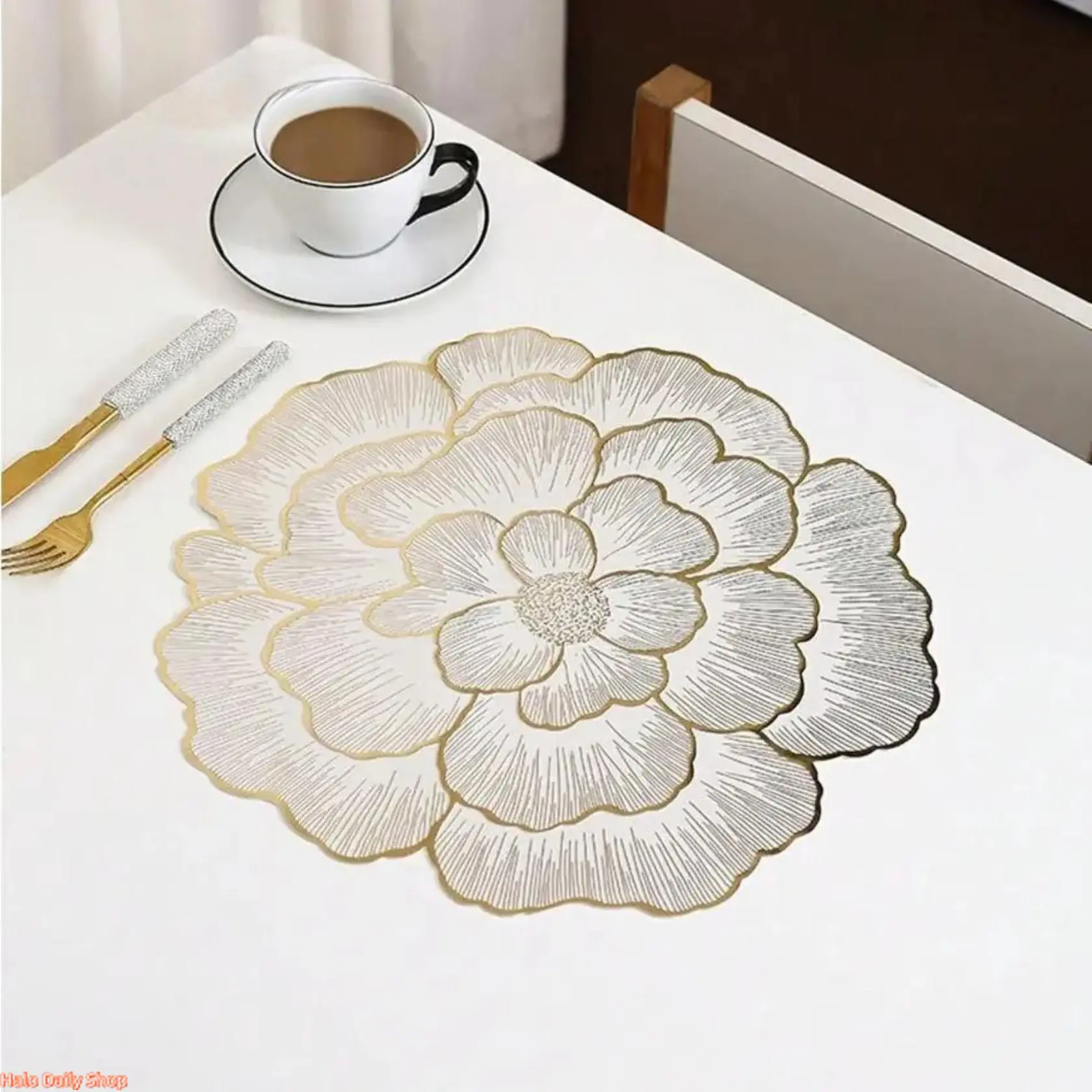 Elegant Floral Placemats with Gold Trim - Heat Resistant Table Decor for a Luxurious and Romantic Atmosphere, Ideal Valentine's Day Gift, Satin, Pvc, Waterproof, All Seasons, Valentine Gift, Oil Proof