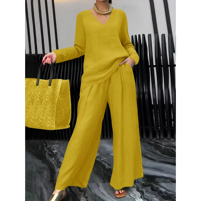 Spring and autumn casual suit, V-shirt paired with straight wide-leg pants, the design is neat and slimming, suitable daily wear to work or shopping, elegant and stylish