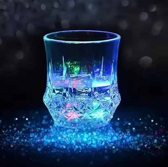 Must-Have Fest Cup! 2/4/6Pack Light-Up Pineapple - Water-Activated New Year Gift bonnet ski mask marilyn manson bushpins popcorn  cap mink  cowboy  hat pucky  beanie marshmallow wicker charles  jeffrey