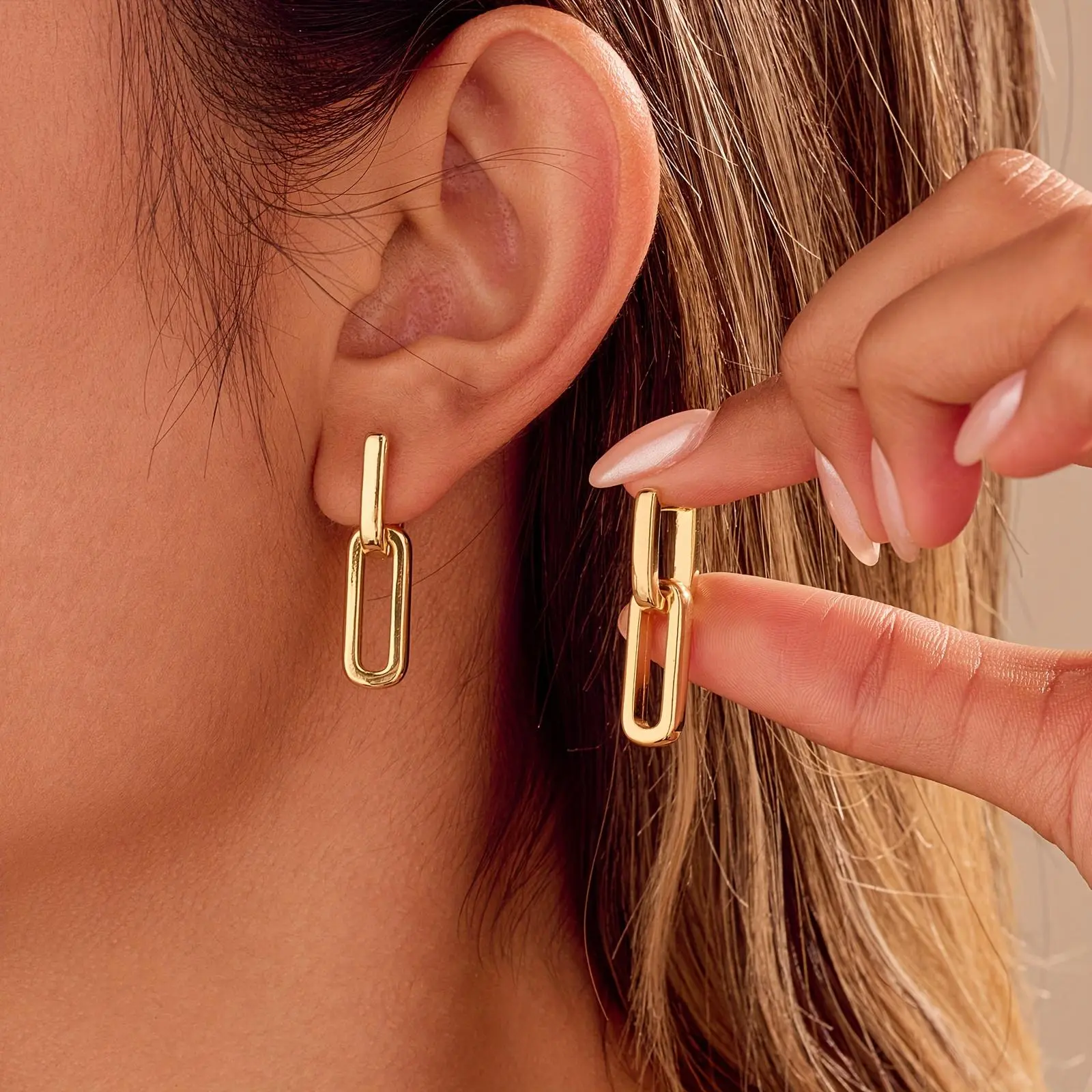 New 2pcs Minimalist Individual Niche Fashion Style U-Shaped Earring Interlocking Drop Earrings Gift for Daily Casual Wear And Travel Holiday Party Activities