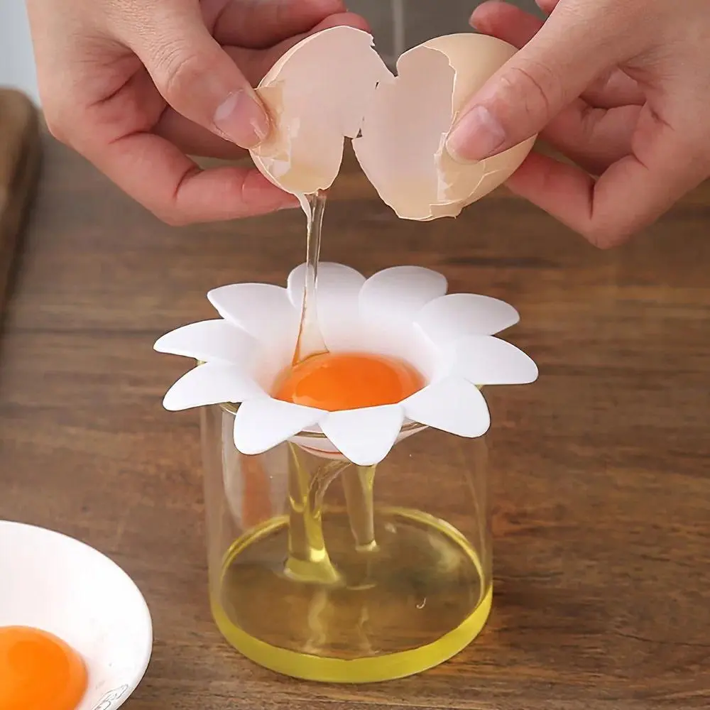 Flower Form Egg White Yolk Separator, 1-Piece Plastic Cooking Tool for Separating Eggs, Home & Festive Party Supplies, Party Bag Gift Option