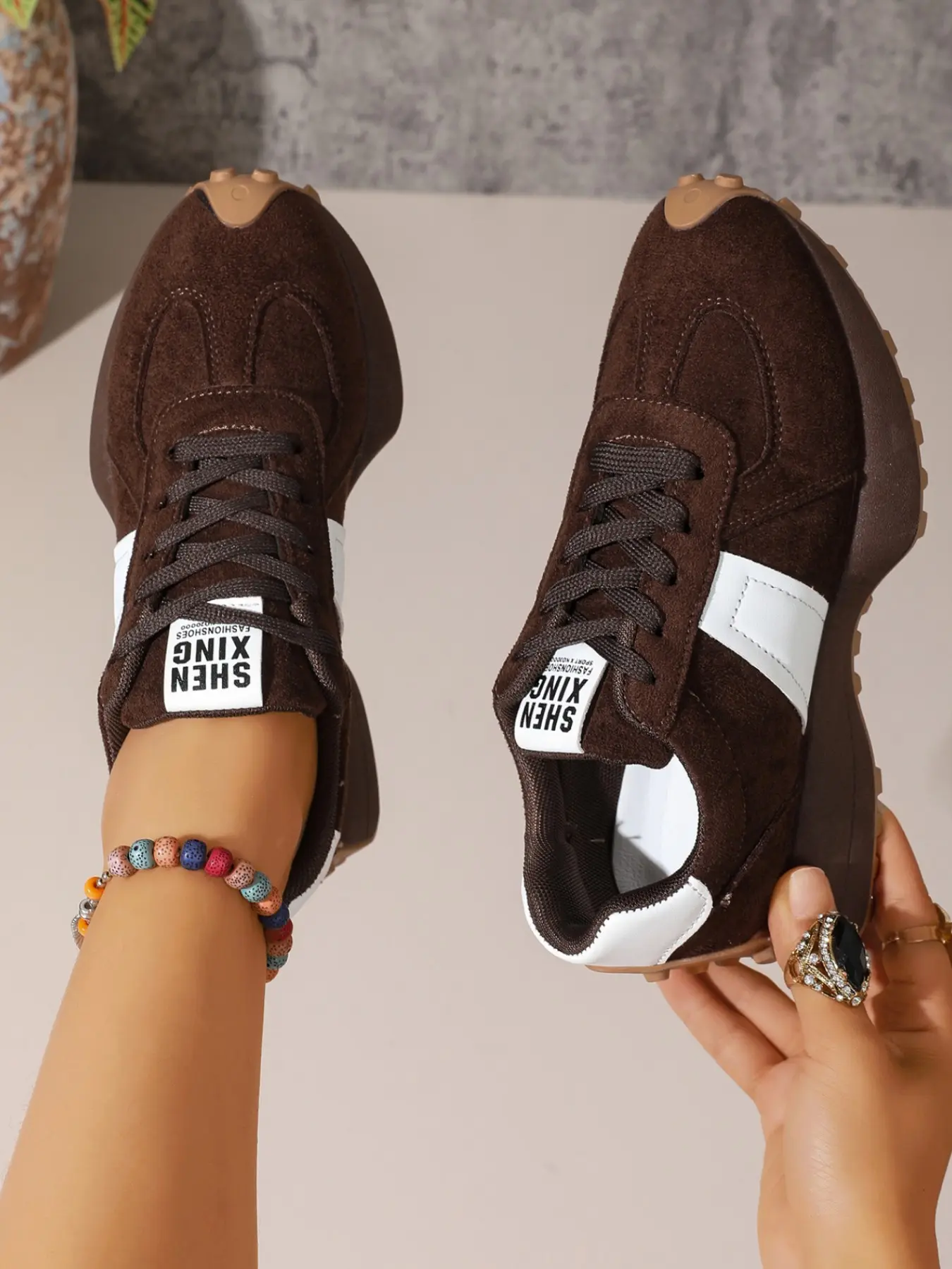 European Vintage Agan Training Shoes, Anti-Slip Rubber Sole, Casual Striped Design, Comfortable Women's Sneakers for All Seasons