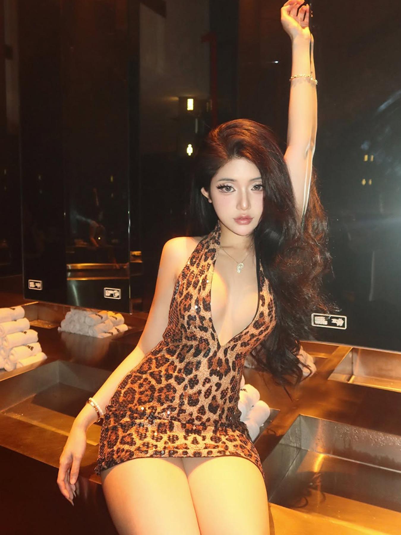 Women's Leopard Print Sequins Halter Dress, Fashion Casual Deep V Neck Backless Dress for Party Club Dating Wear, Women Dress for Summer, Womenswear