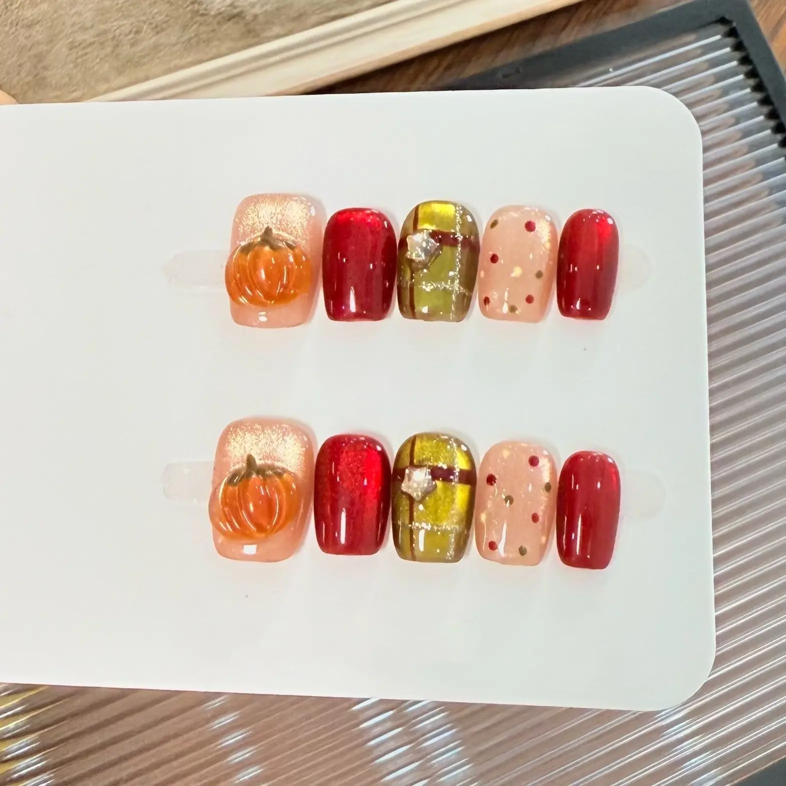 10pcs Handmade Short Squoval Pumpkin Print Cat Eye Nails, Plain Surface, Removable False Nails for Daily, Party, Gift for Women and Girls