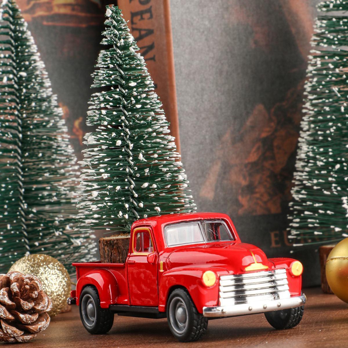 Mini truck+Christmas tree 2-piece ornament set; a good thing for home atmosphere decoration; living room and office desk ornamen