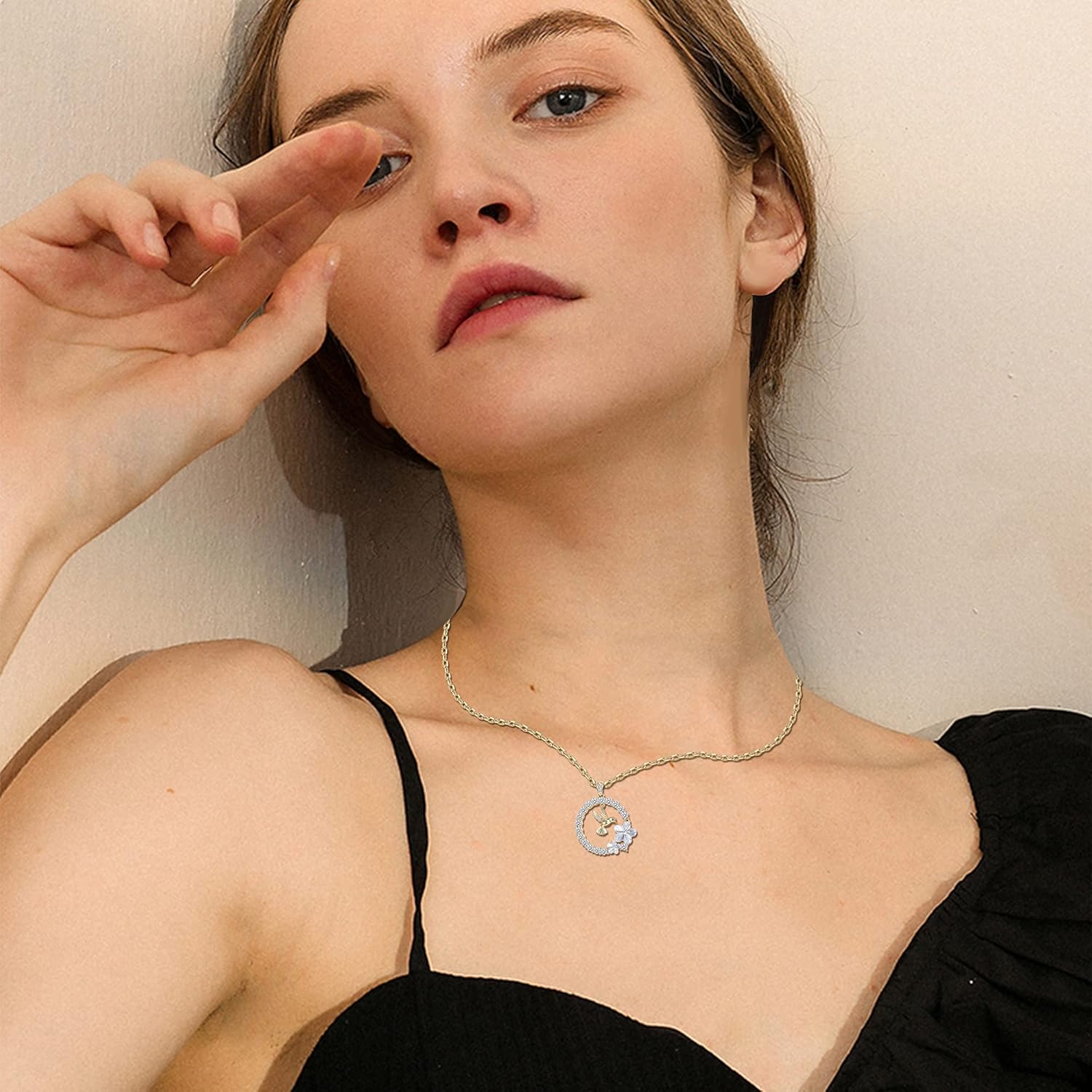 CASSIECA Gold Plated Hummingbird Pendant Necklace for Women Circle Necklace  Animal Necklace Crystals from Austria Jewelry Gifts for Mom Girlfriend