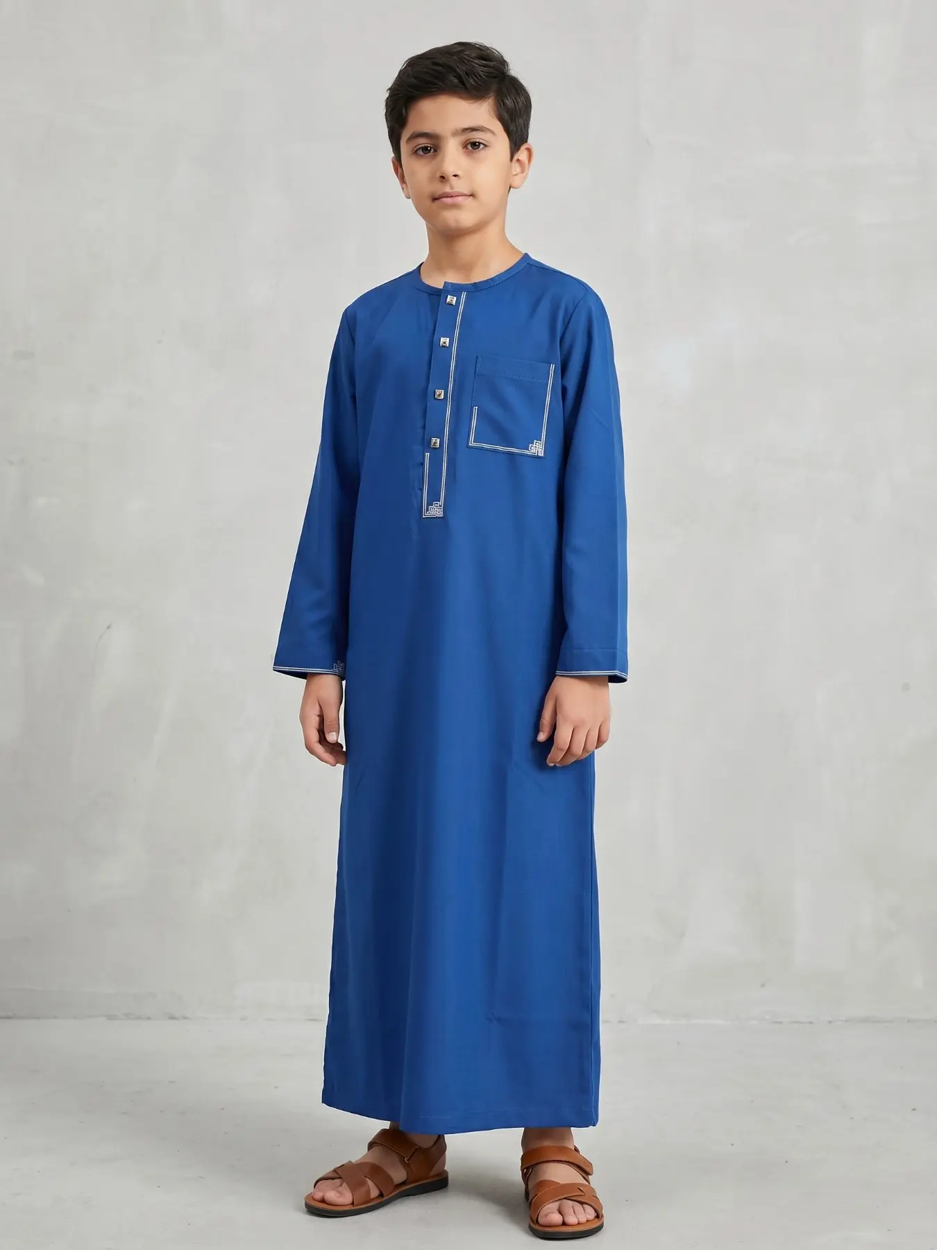 Arabian Boy Round Neck Thobe, Arabic Clothing For Muslim, Elegant Embroidered Metal Button, Dual Side Hidden Pockets, Suitable for Boys Aged 8-12 Years