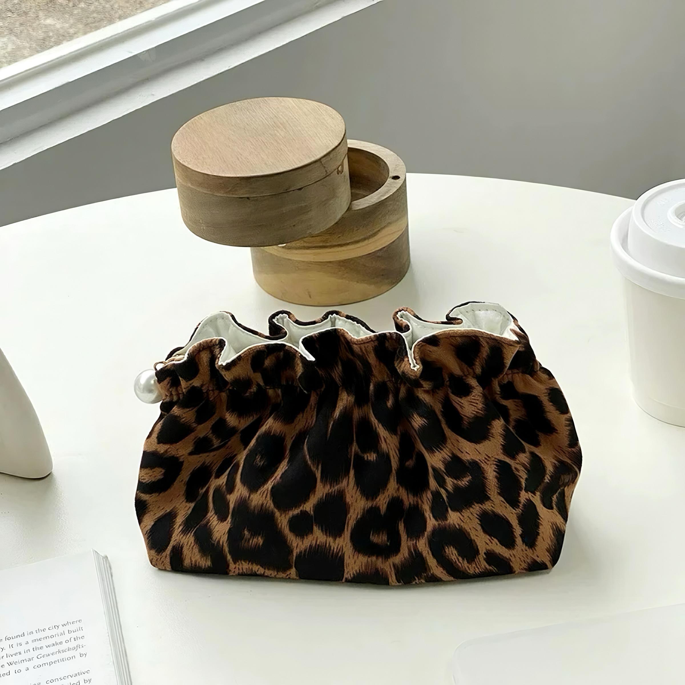 Leopard Pattern Makeup Bag, 1 Count Portable Zipper Makeup Bag, Fashionable Cosmetic Storage Bag, Versatile Makeup Tool Bags for Travel & Daily Use