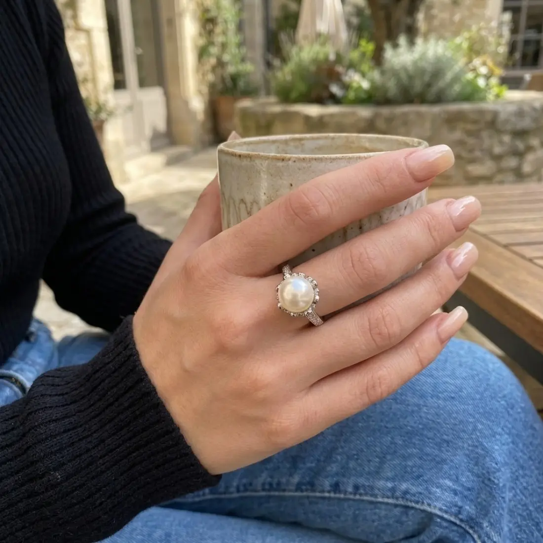 Women's Stainless Steel & Plastic Pearl Ring - French Retro, Minimalist, Diamond-Set Fashion Accessory for Daily Wear