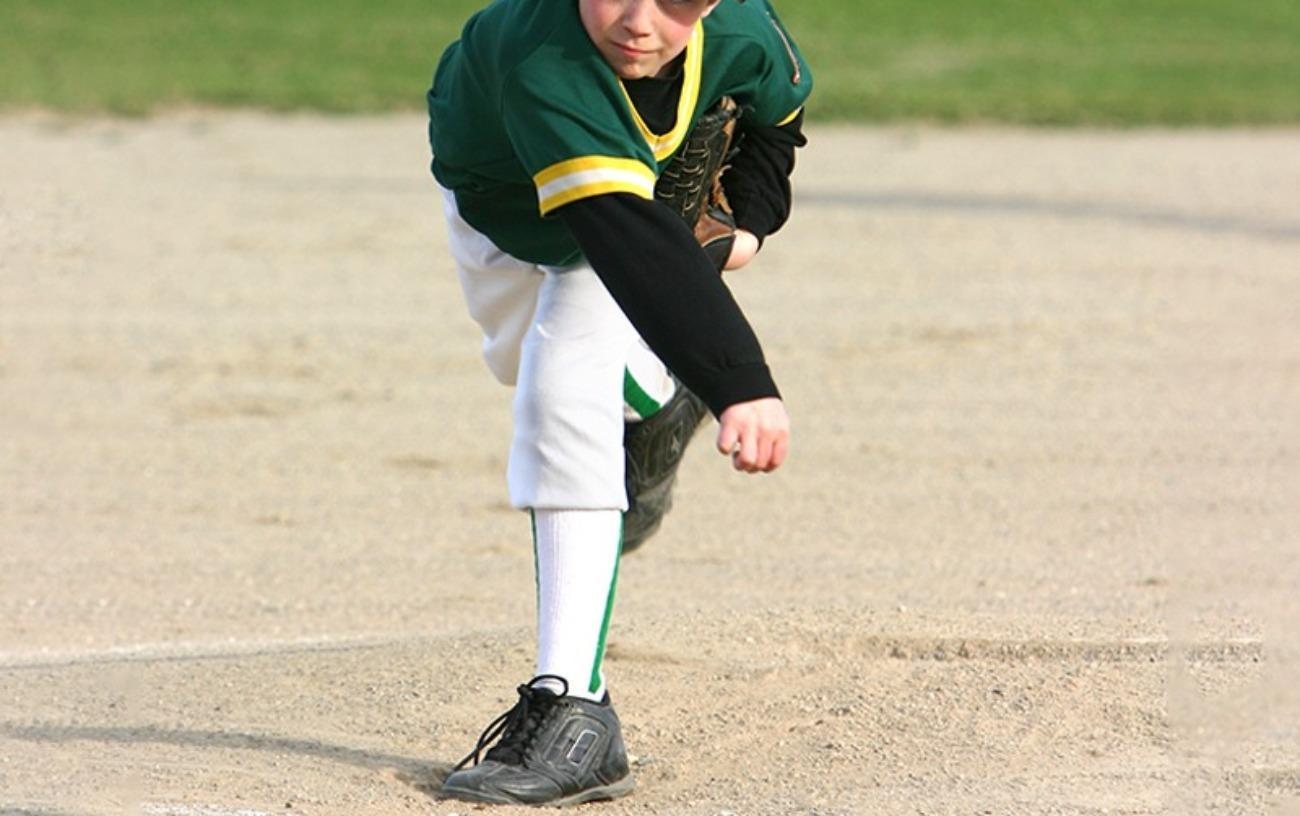 P-CPA010   Youth Compression Shirt Boys Long Sleeve Athletic Undershirt Kids Quick Dry Base Layer Tops for Football Baseball